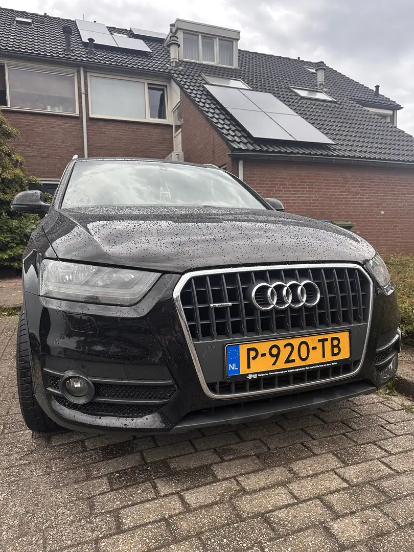 Audi Q3 2.0 TFSI q. Pro L. S Zwart - 1