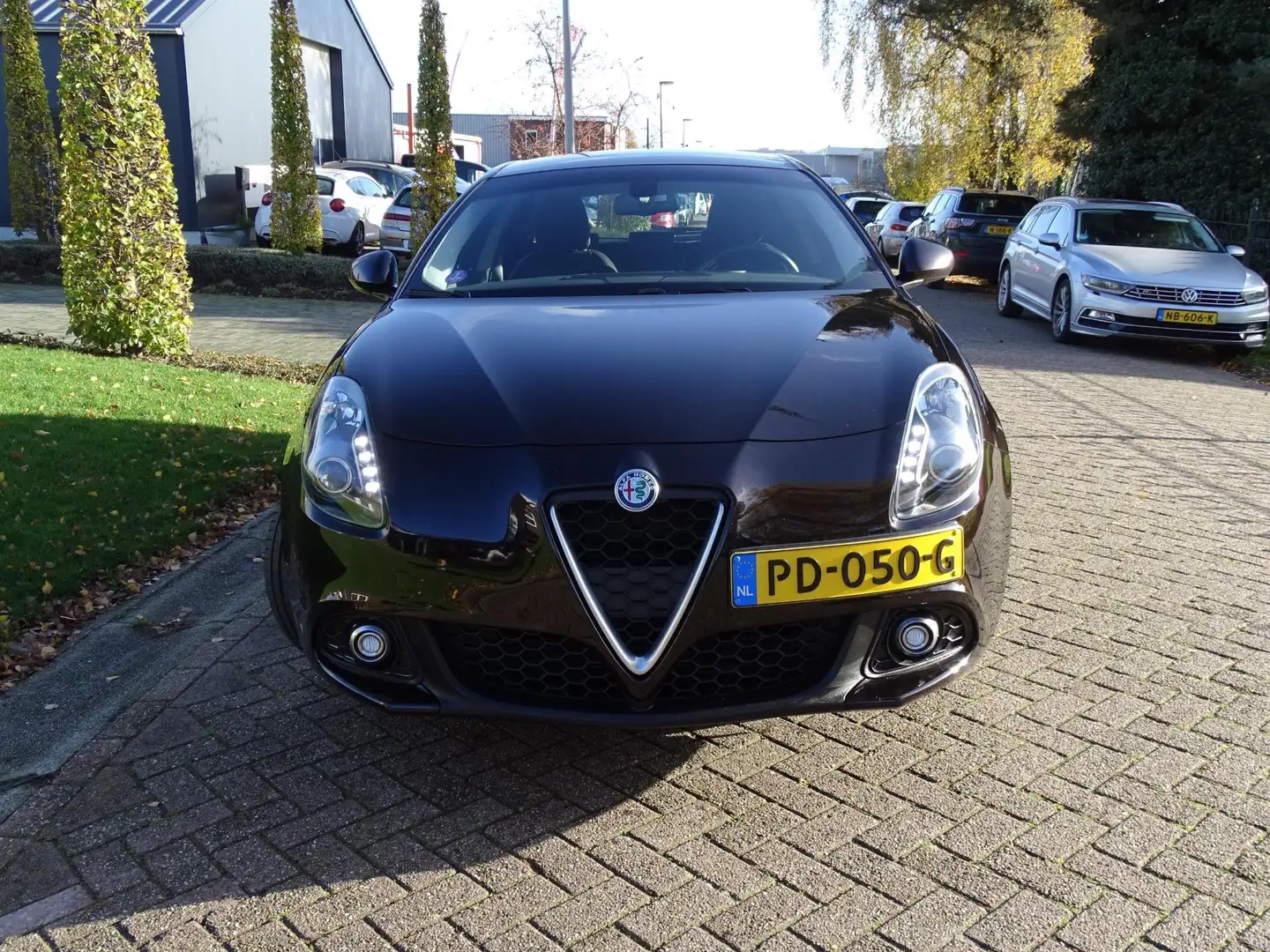 Alfa Romeo Giulietta 1.4 Turbo MultiAir Super AUTOMAAT! Noir - 2