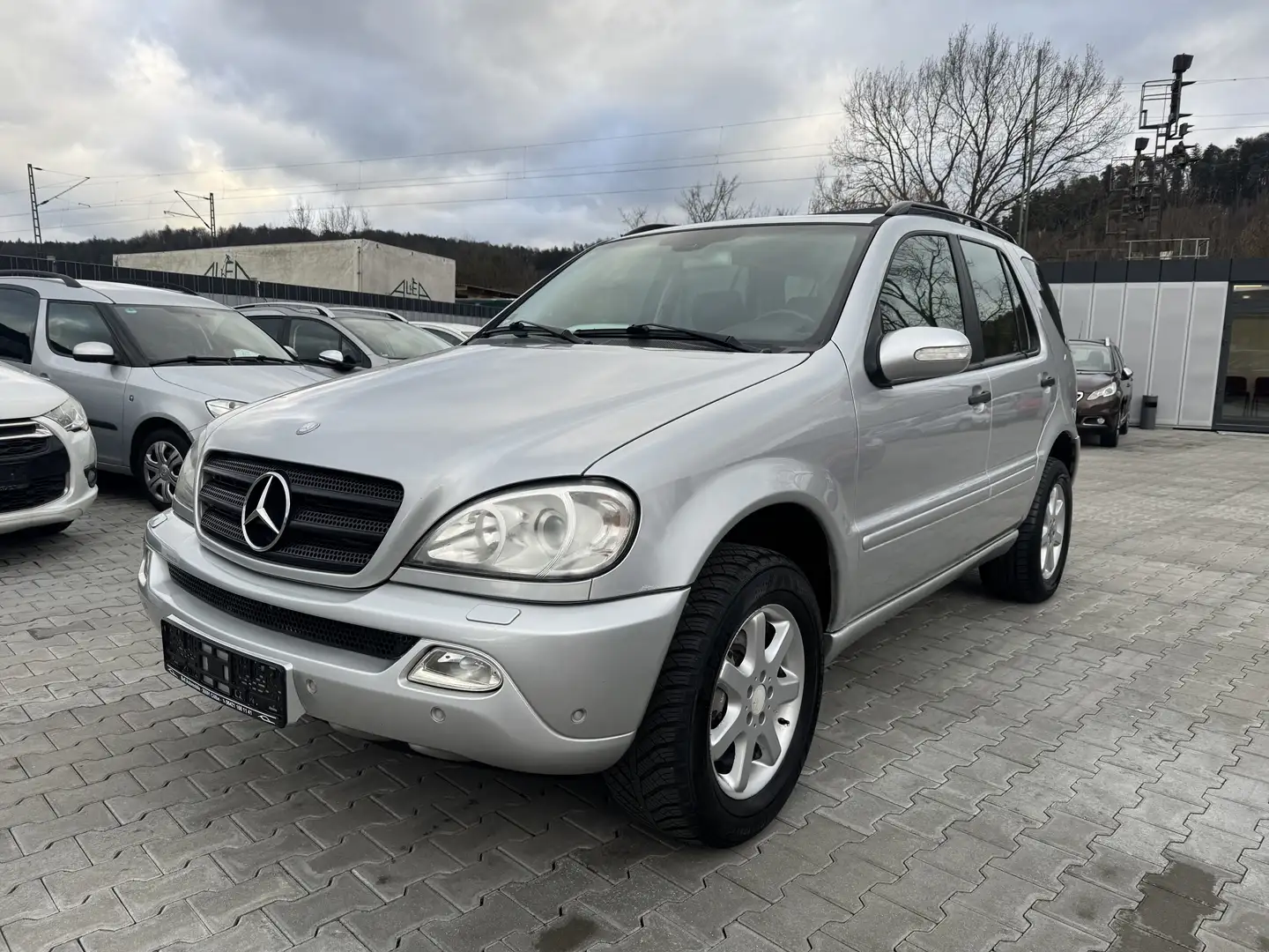 Mercedes-Benz ML 270 ML 270 CDI Automatik Allrad / Navi / Leder/Xenon Grau - 1
