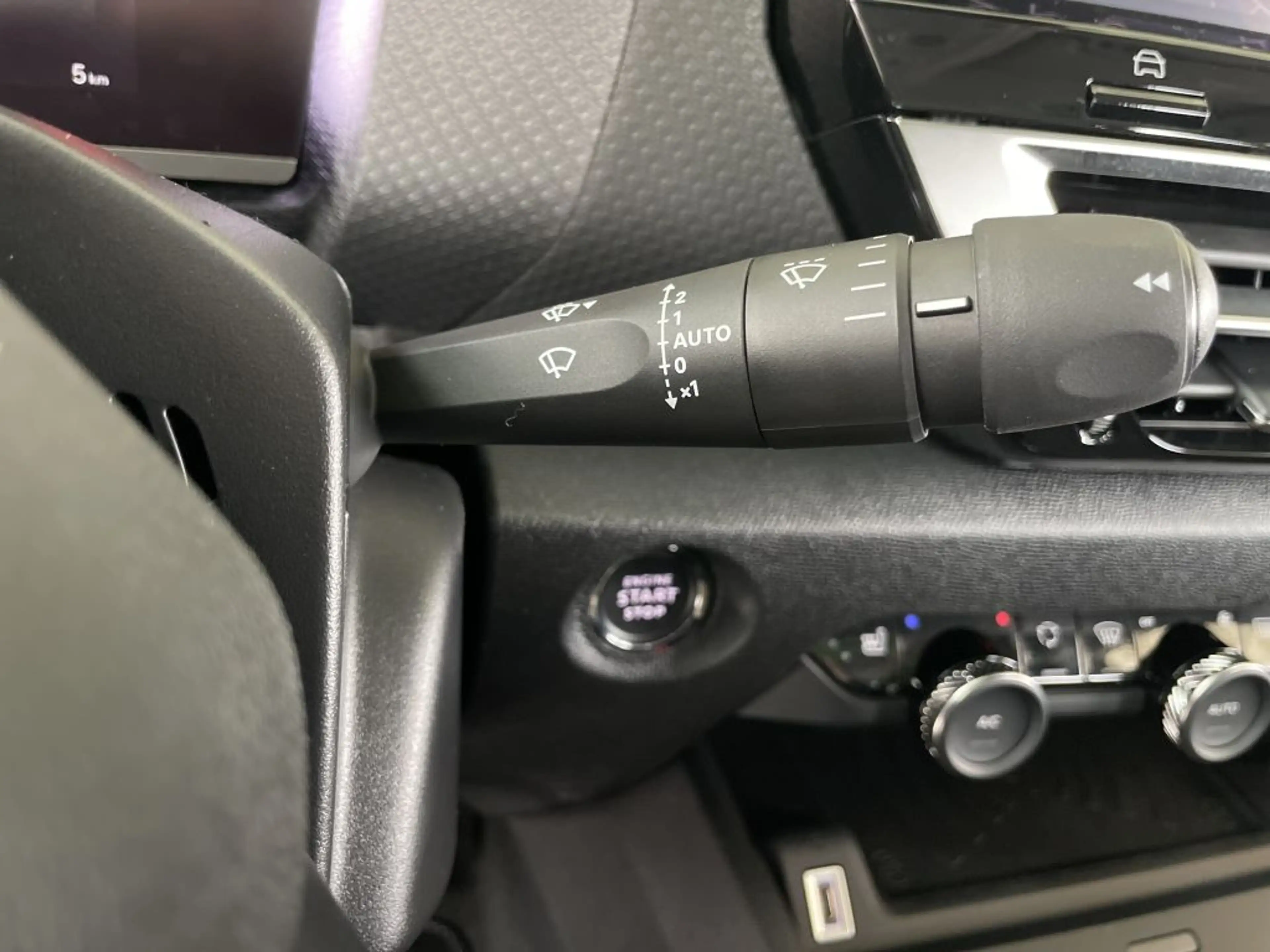 Citroen E-C4 Electric X SHINE*KAMERA*SHZ*LEDER*NAVI*SCHIEBEDACH* — photo 14
