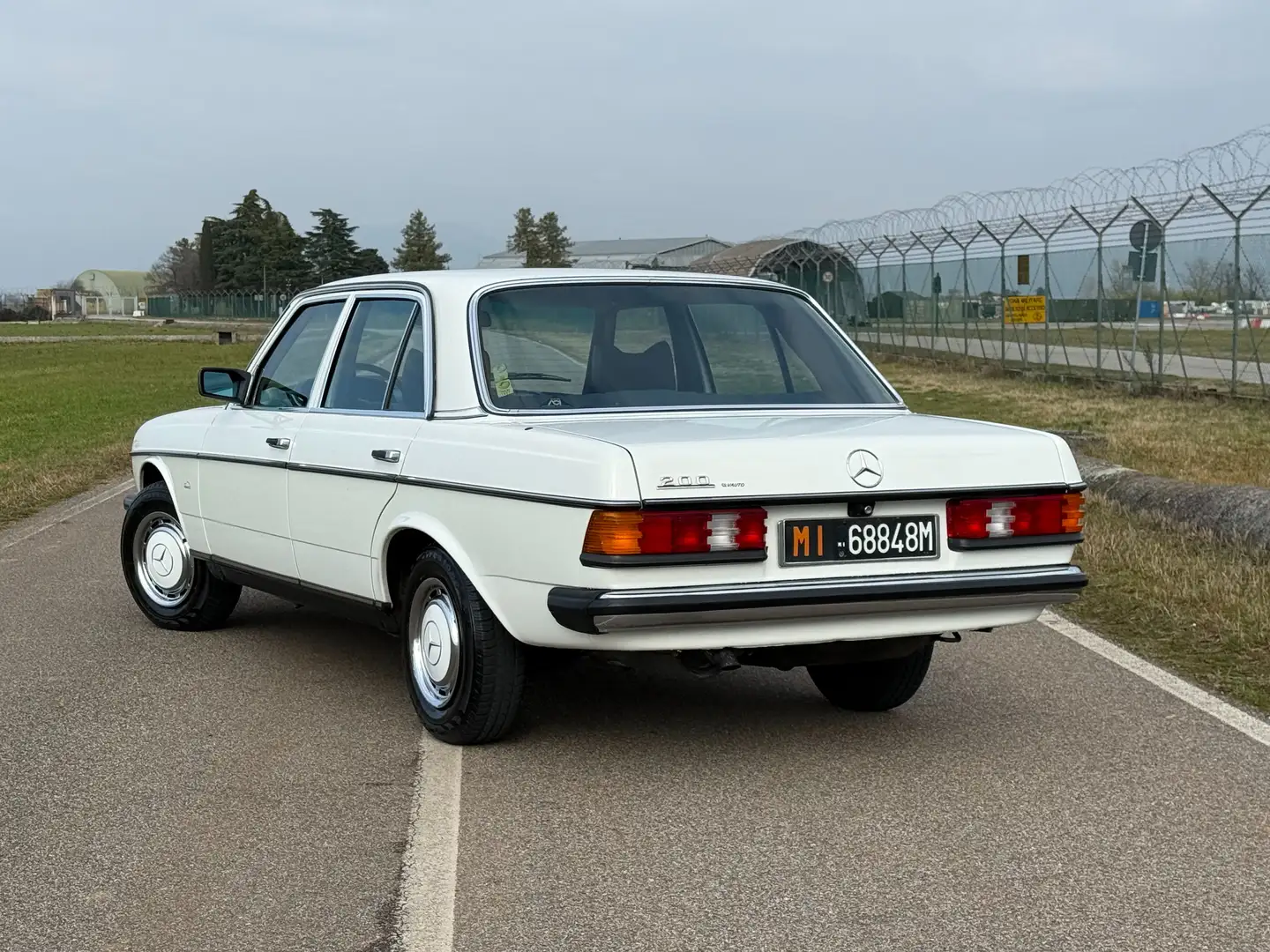 Mercedes-Benz 200 Benzina W123 "ASI" TARGA ORIGINALE Weiß - 2