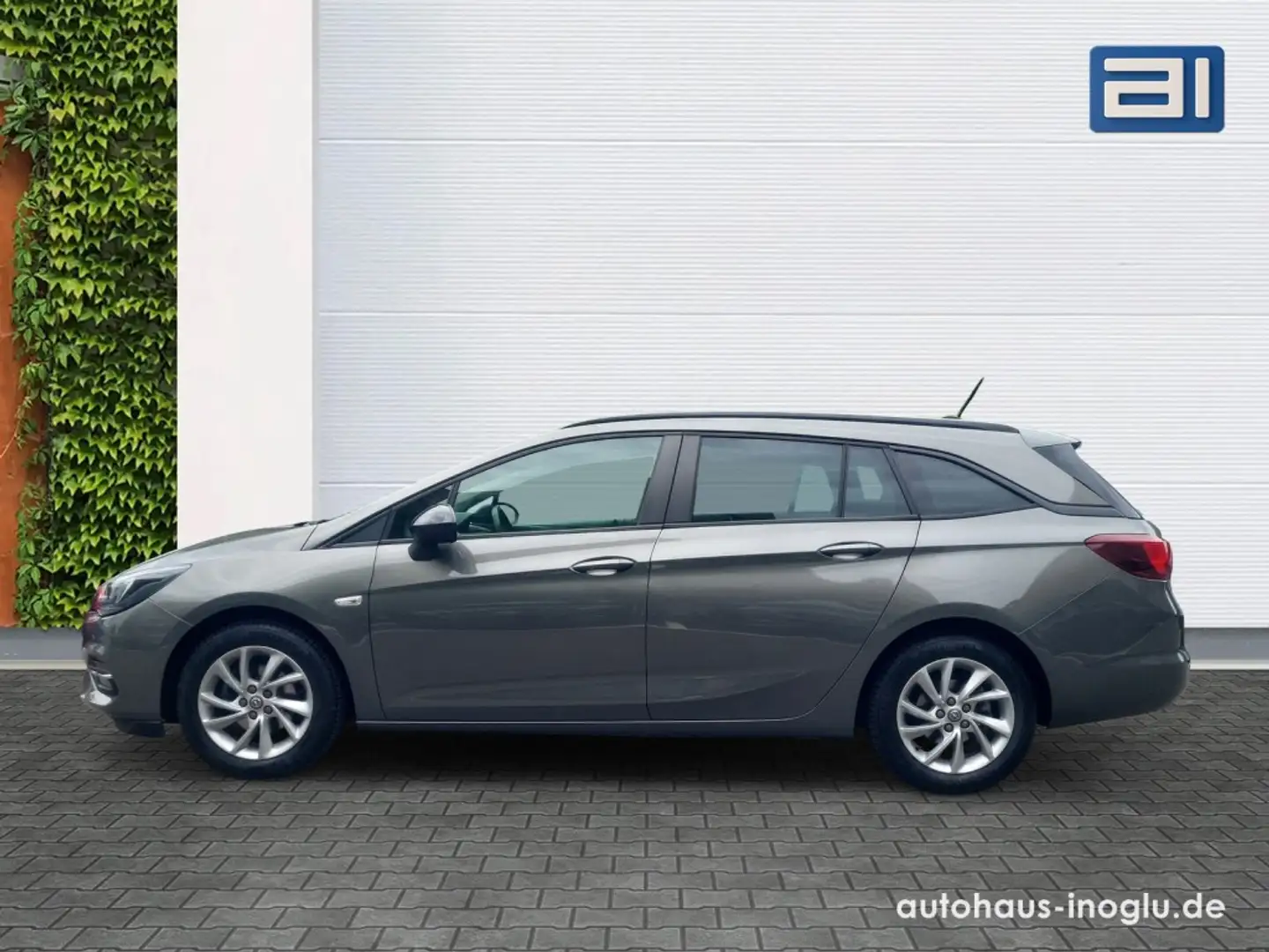 Opel Astra 145PS AT*Navi*LED*Kam*AGR*Winter-Paket*AHK* Grijs - 2