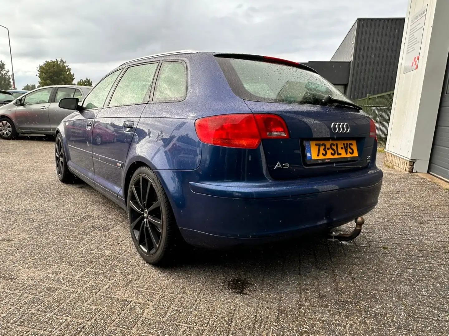 Audi A3 Sportback 2.0 FSI Ambition Blauw - 2