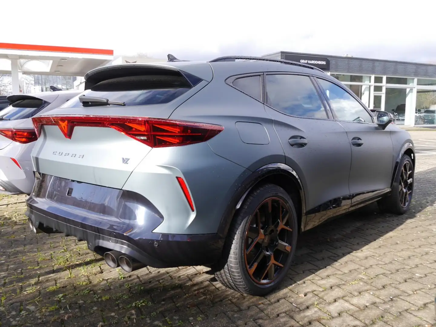 CUPRA Formentor VZ Extreme 333PS 7-Gang-DSG Akrapovic Gris - 2