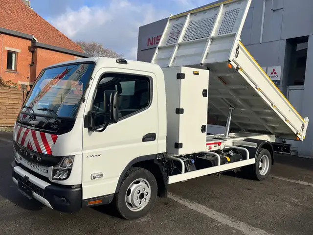 Mitsubishi Canter BENNE BASCULANTE + COFFRE AIRCO PERMIS B