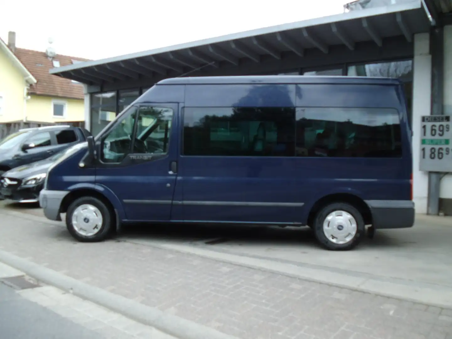 Ford Transit FT 300 M Trend Azul - 1