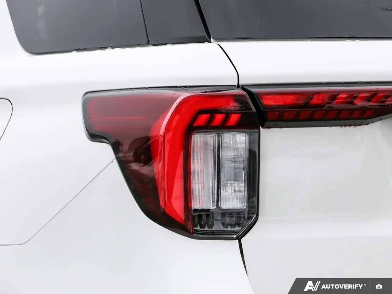 Ford Explorer photo Ford Explorer
