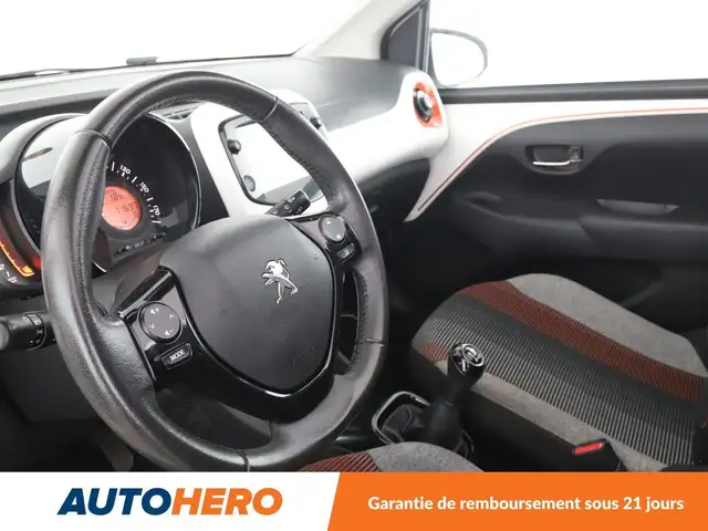Peugeot 108 view 11