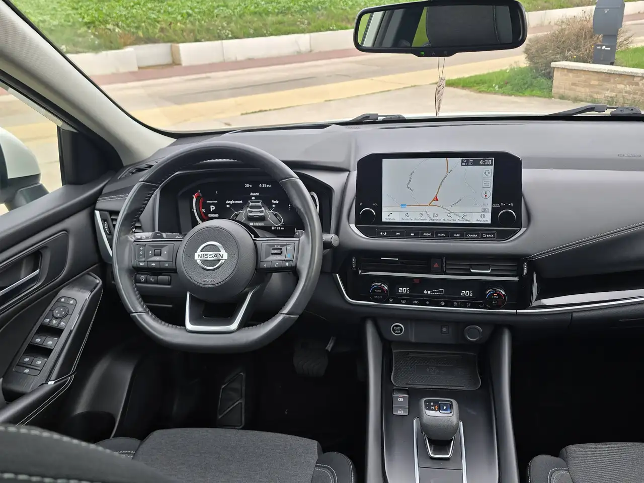 Nissan Qashqai 1.3 Hybride * Toit Pano Cam LED * GAR 12M, миниатюра 24