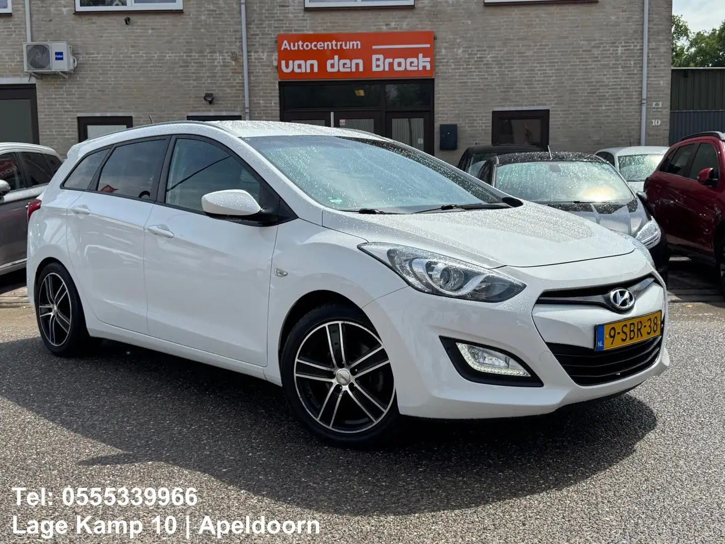 Hyundai i30 Wagon 1.6 GDI i-Motion 135Pk Cruise Ctr Airco Pdc Alb - 2