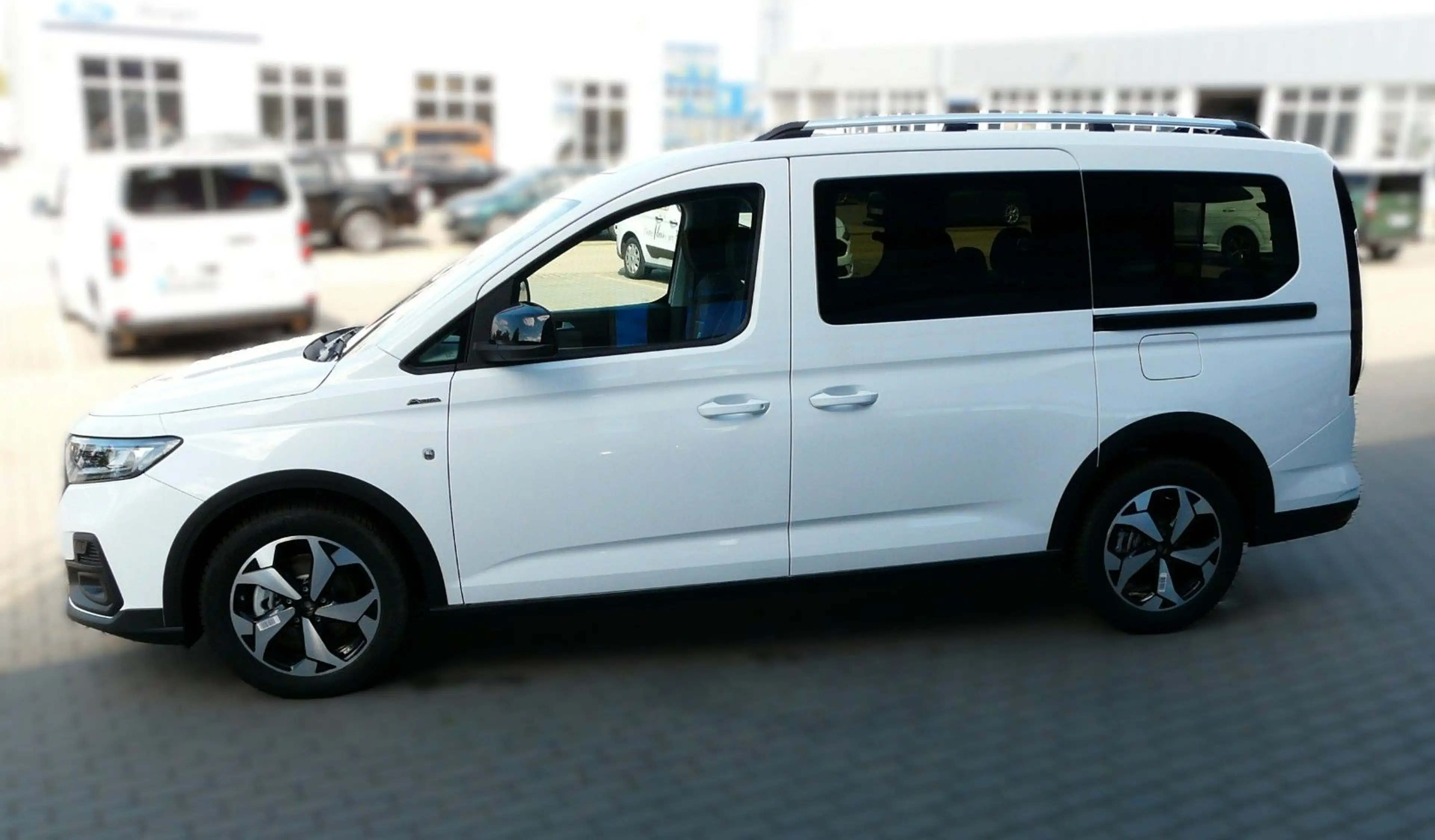 Ford Tourneo Connect Grand Tourneo Connect Active *AWD* — photo 2
