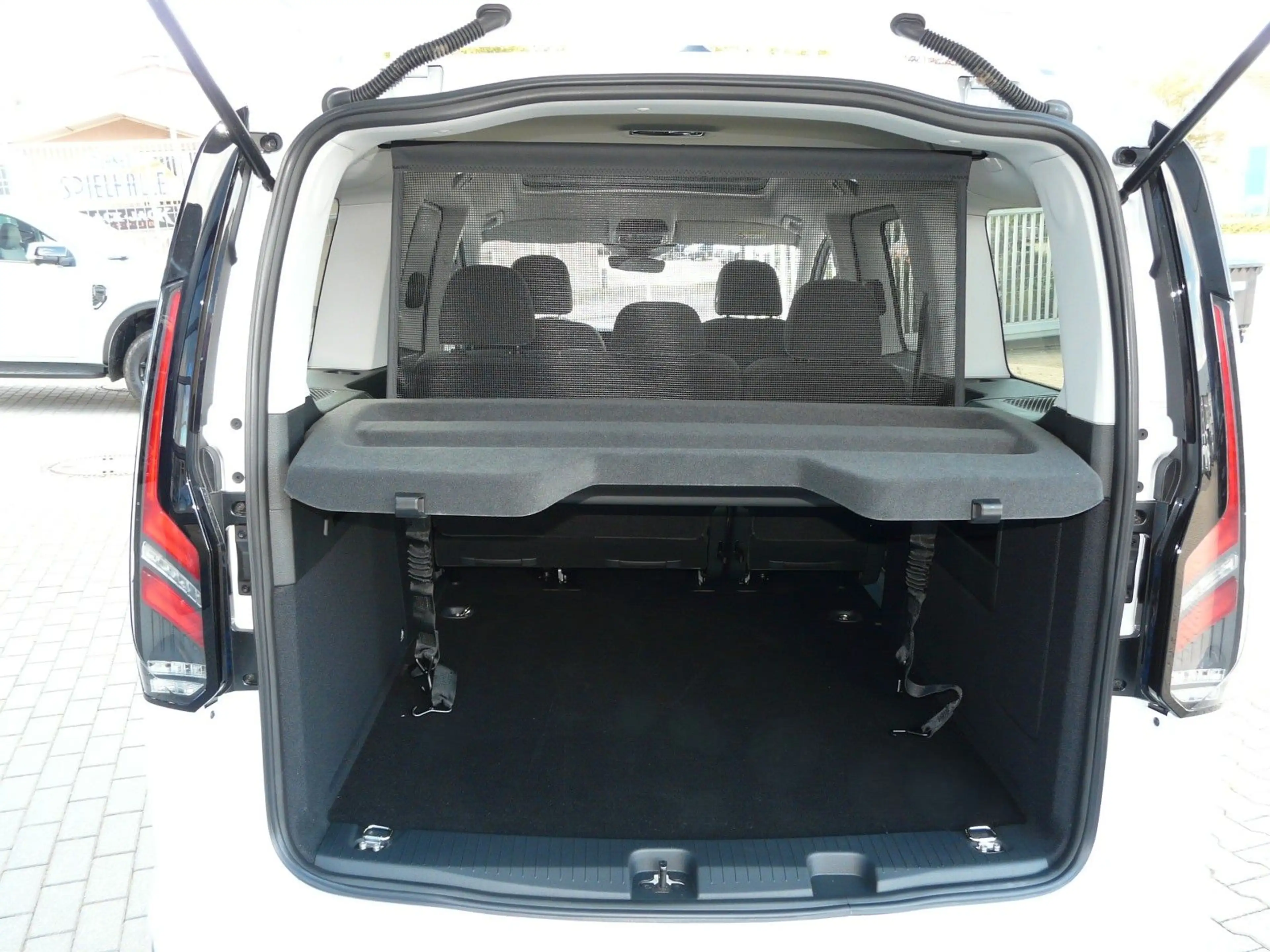 Ford Tourneo Connect Grand Tourneo Connect Active *AWD* — photo 11