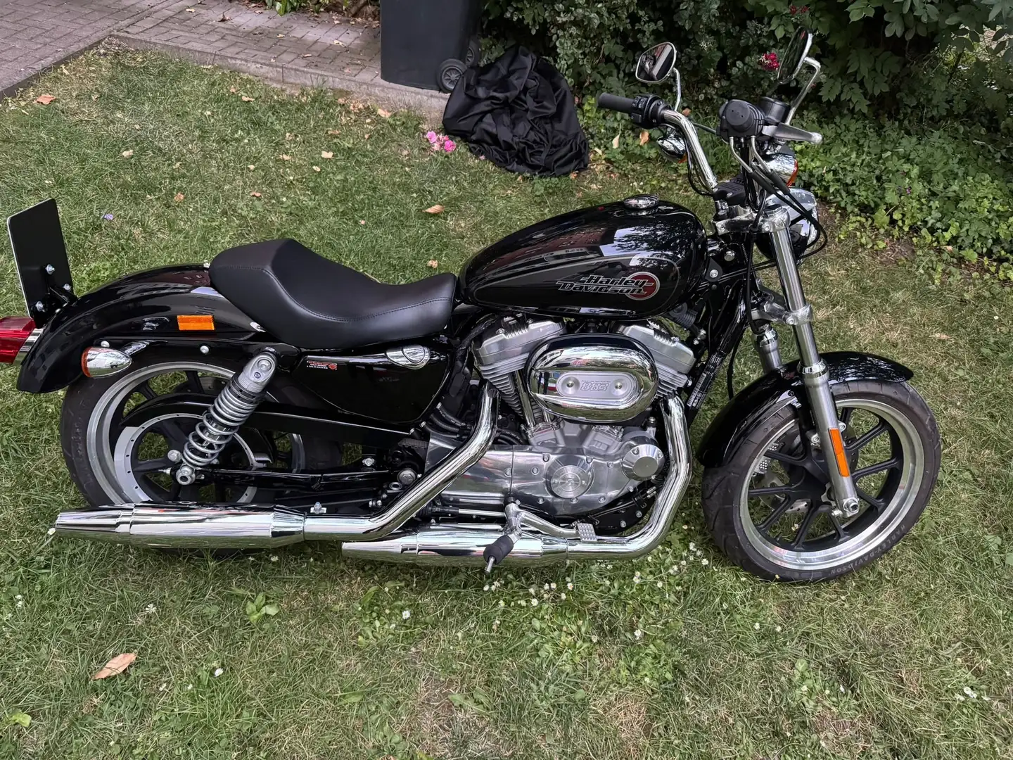 Harley-Davidson Sportster 883 Superlow Negru - 1
