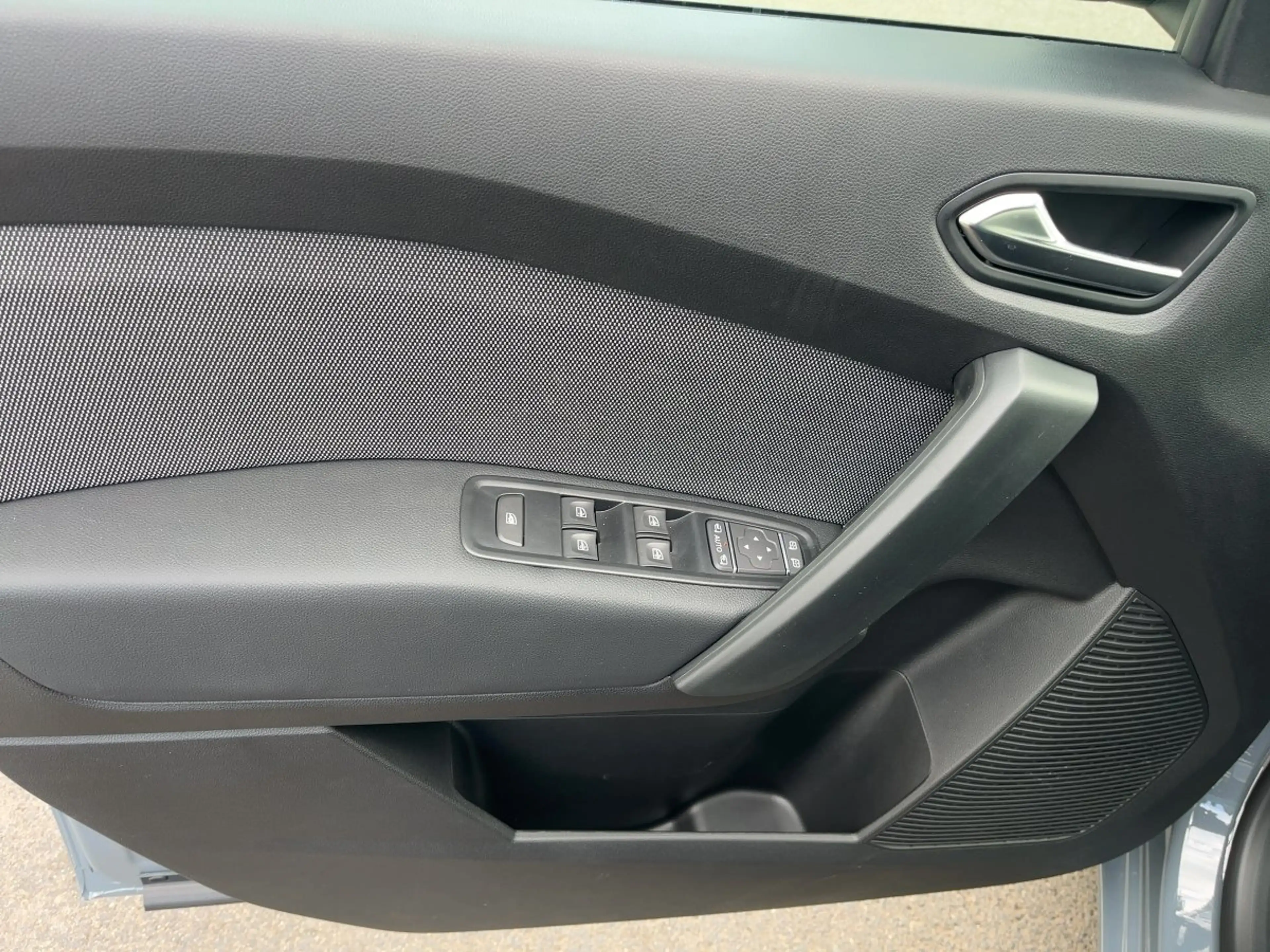 Nissan Townstar Kombi DIG-T 130 L2 Tekna Navi+SHZ+360 — photo 11
