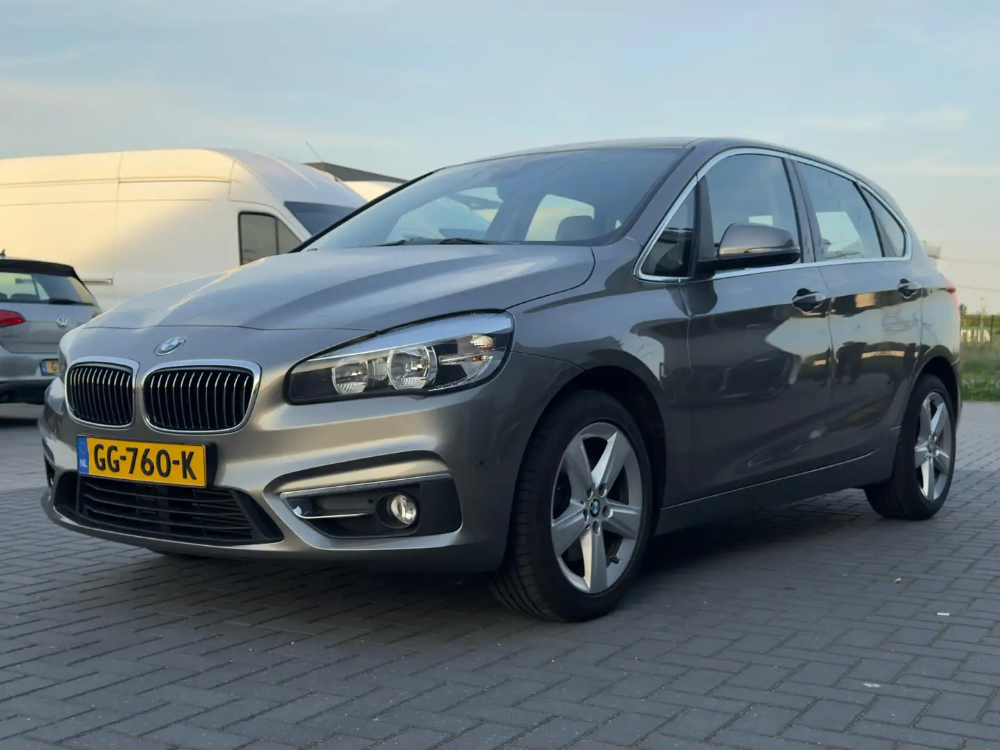 BMW 220 220i Luxury Bronze - 2