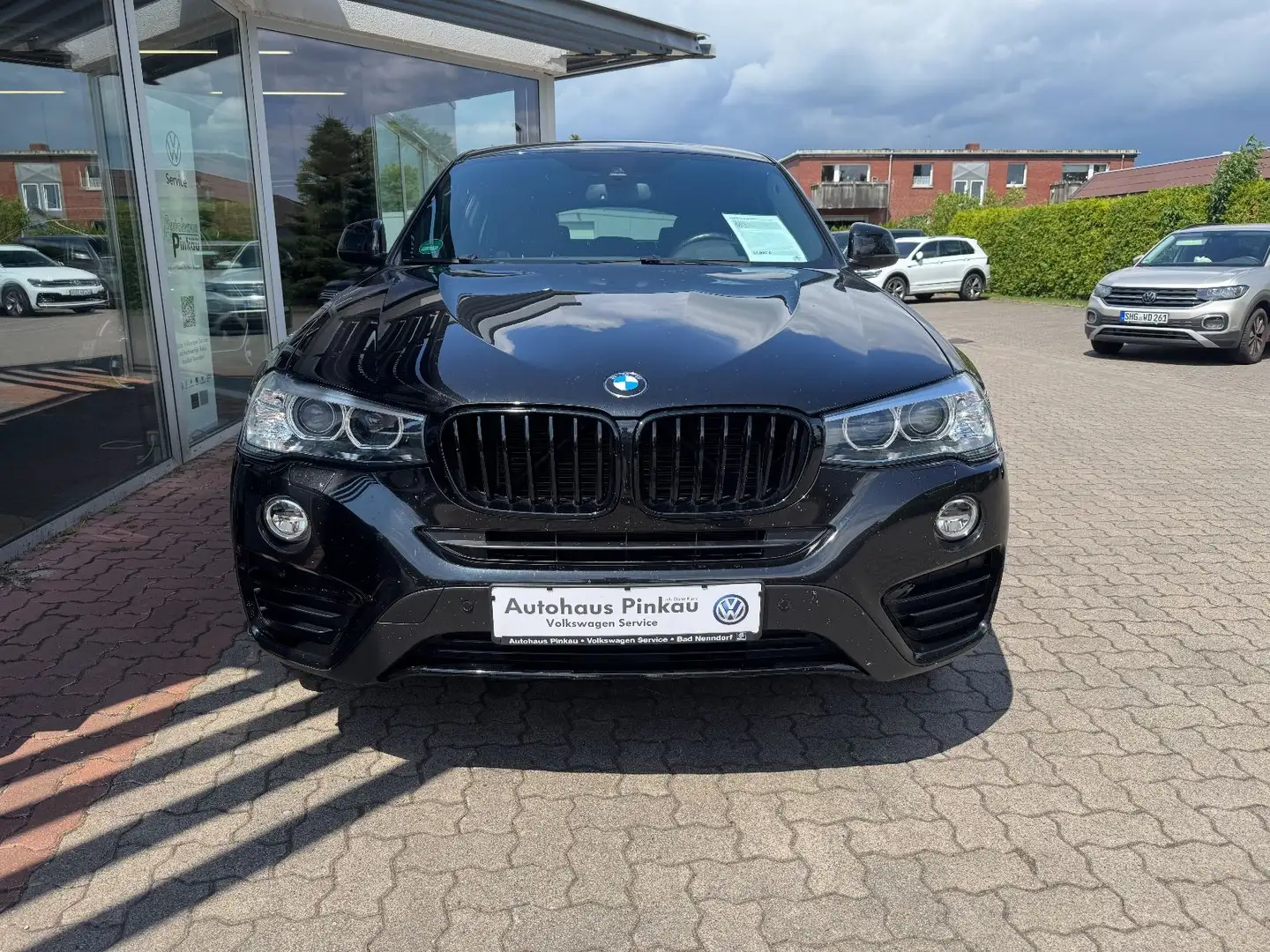 BMW X4 xDrive 20d xLine Leder NAVI AHK Head-Up Zwart - 2
