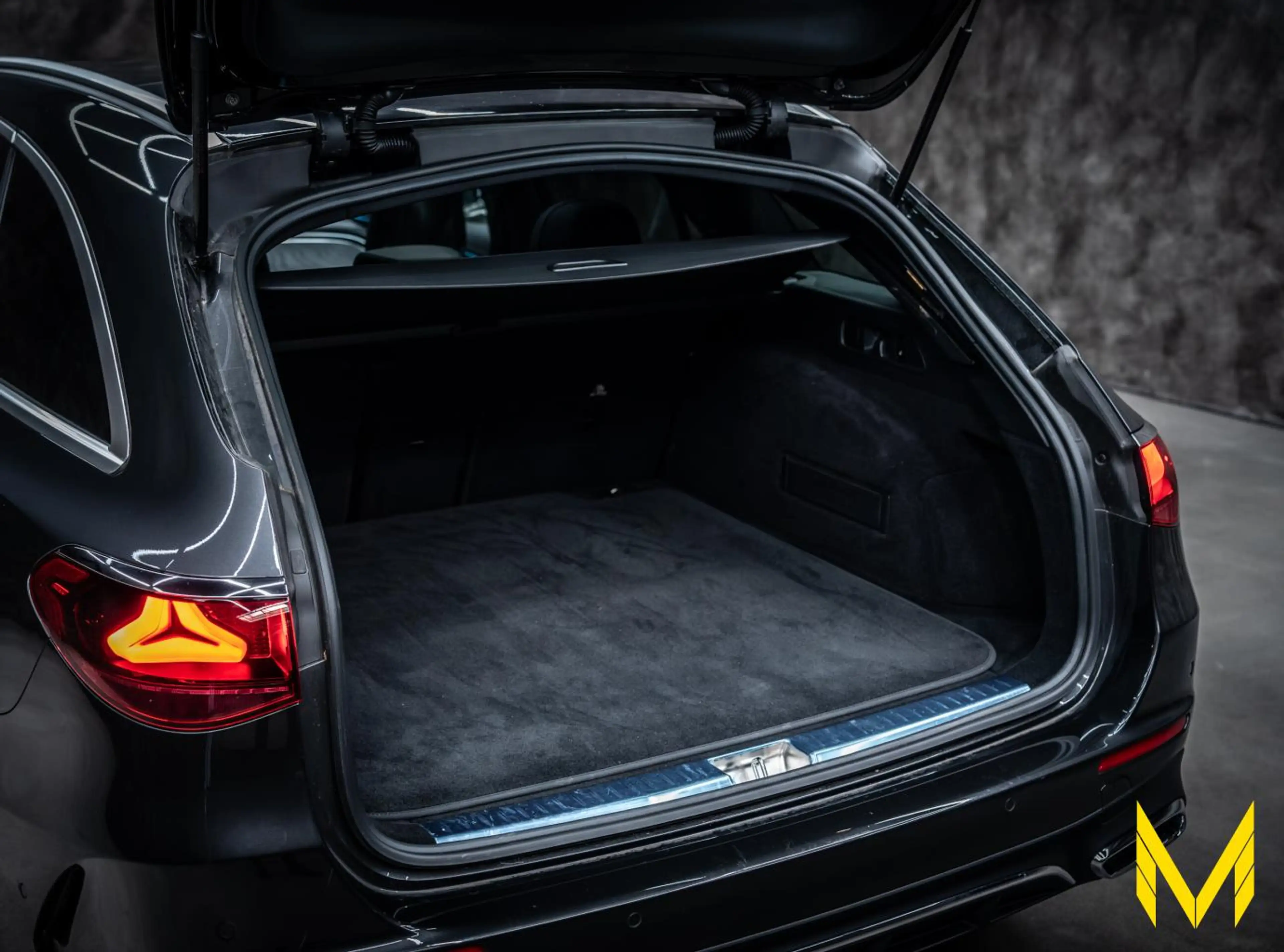 Mercedes-Benz E 220 d T AMG ADVANCED+|DIS|DIGLI|PANO|AHK|KEYGO — photo 8