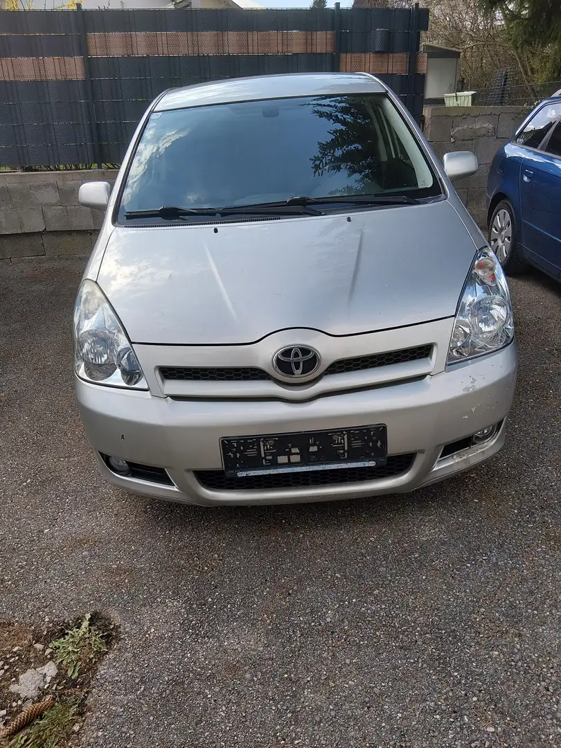 Toyota Corolla Verso Corolla Verso 2,0 D-4D Linea Luna Ds. Linea Luna - 1