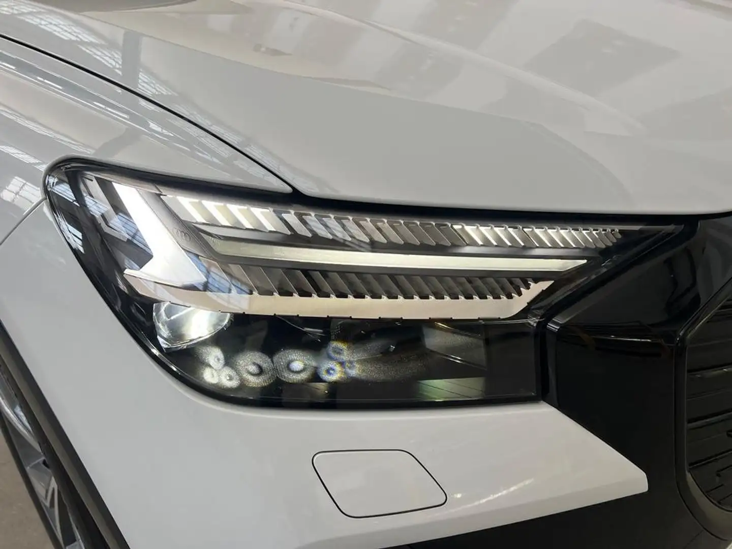 Audi Q4 e-tron Sportback 45 S line edition quattro 286cv Weiß - 2