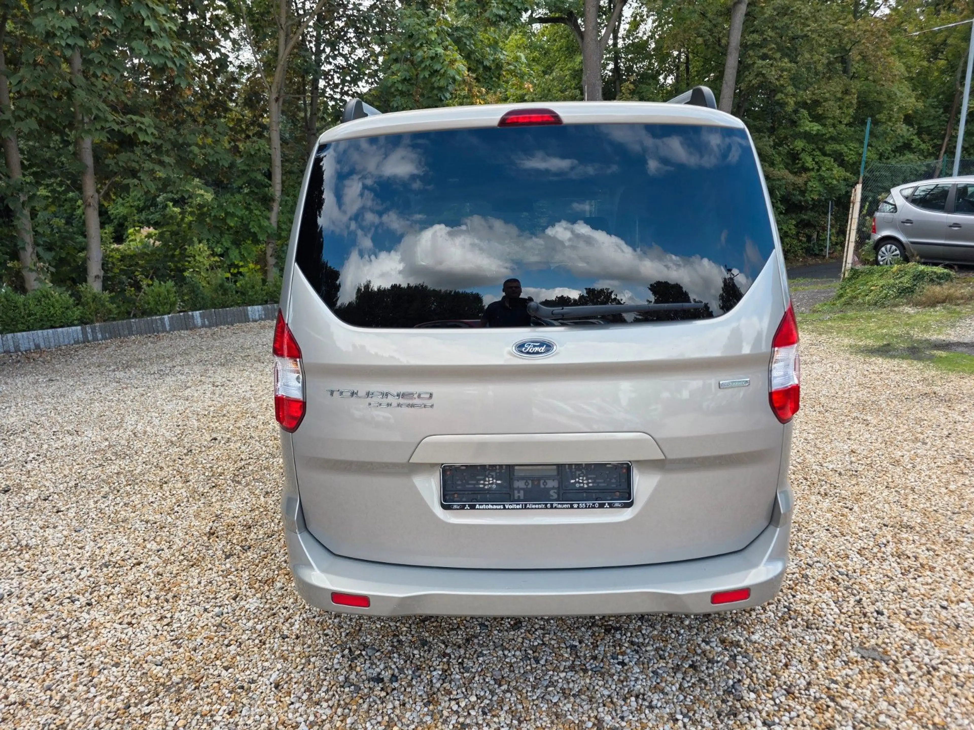 Ford Tourneo Courier Titanium 61733 Km 1Hand — photo 9