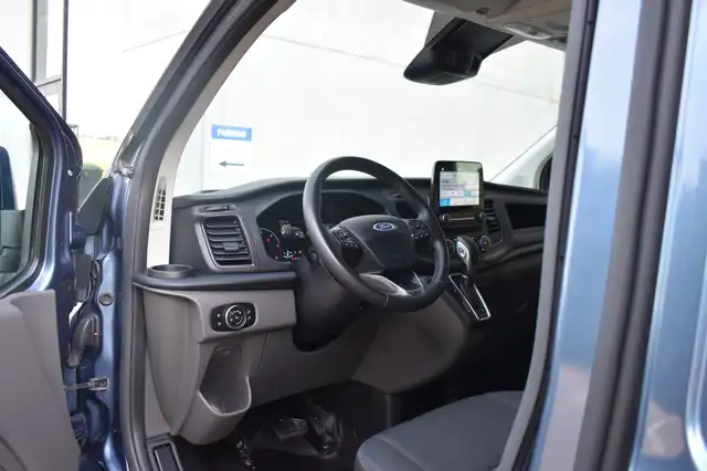 Ford Transit view 11