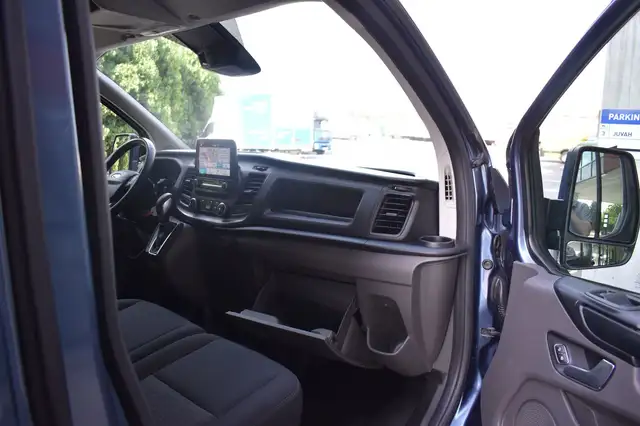 Ford Transit view 14