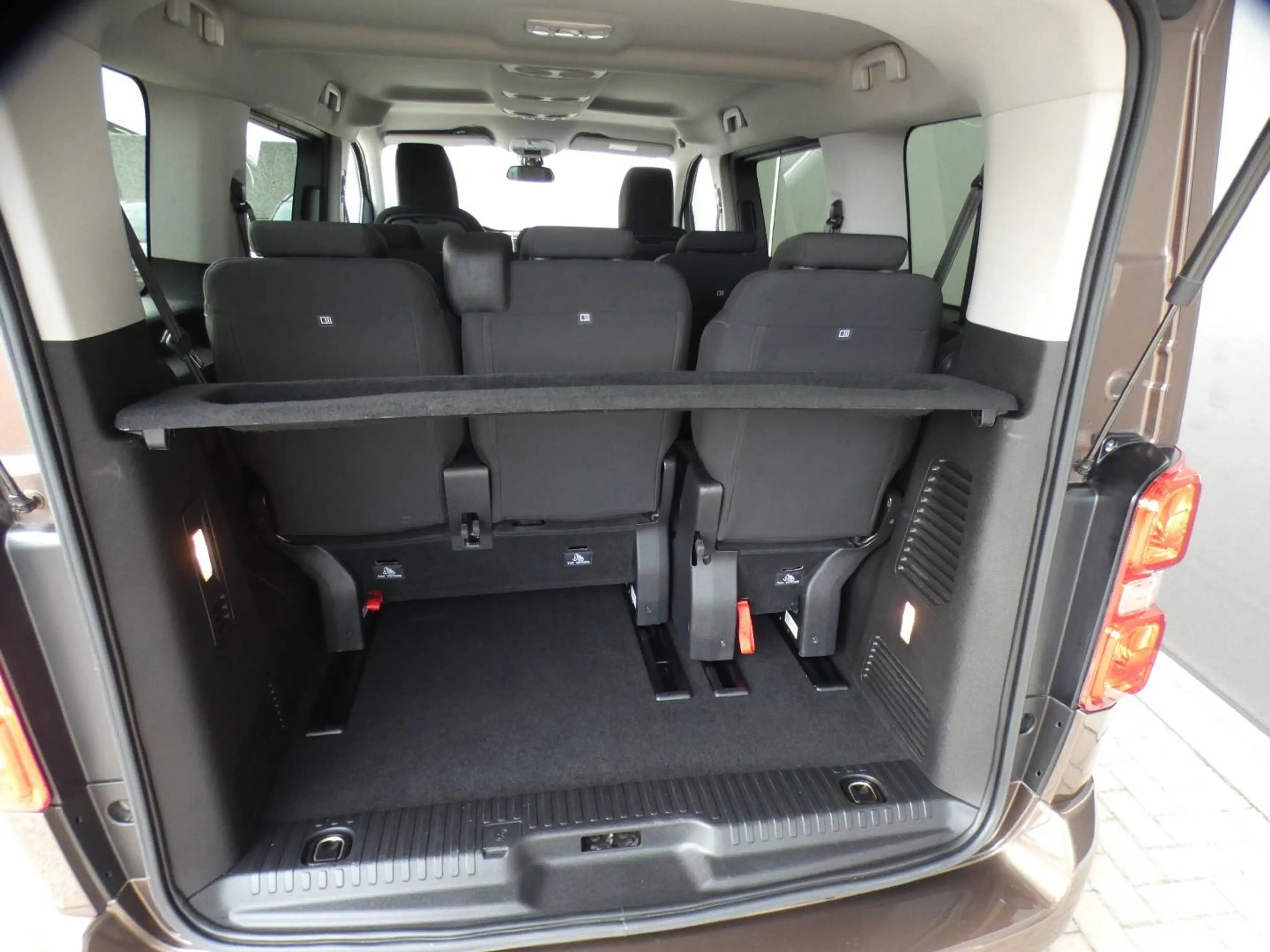 Toyota Proace Verso 2.0D AUTOMAAT 177pk MPV 8PL +Carplay +GPS +Zetelverwarming +Parkeercamera +3 zone airco — photo 13