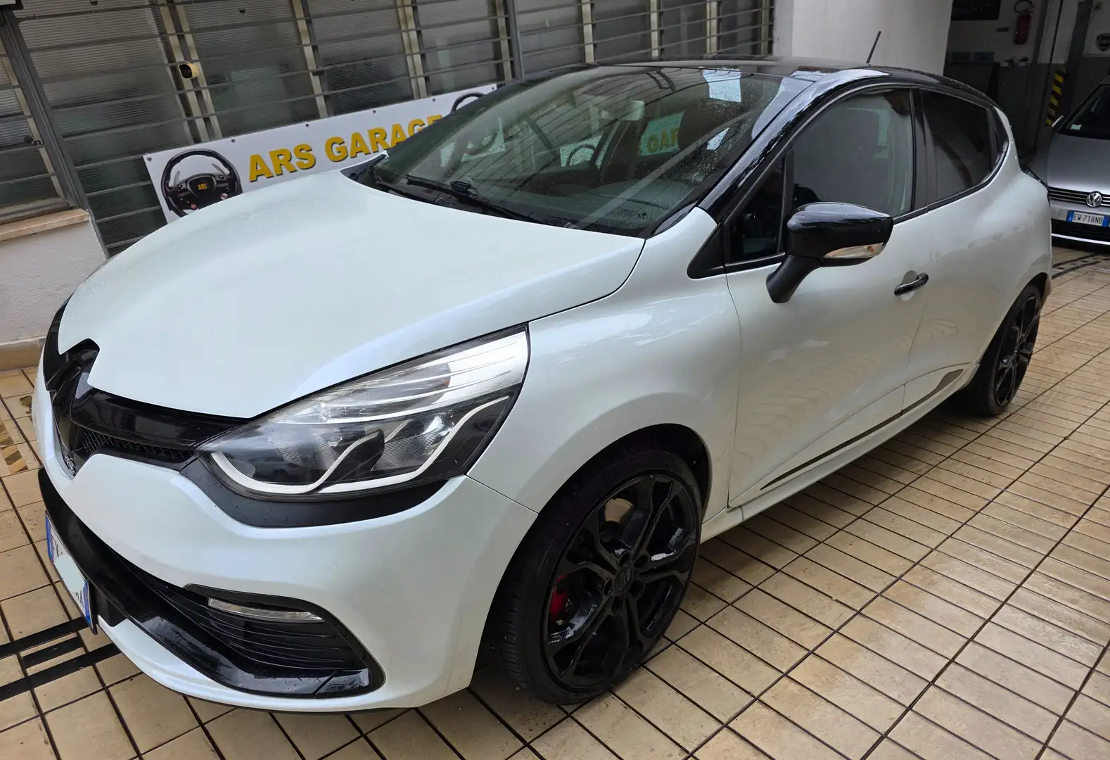 Renault Clio Clio IV 2012 5p 1.6 16v Monaco GP 200cv edc Blanc - 1