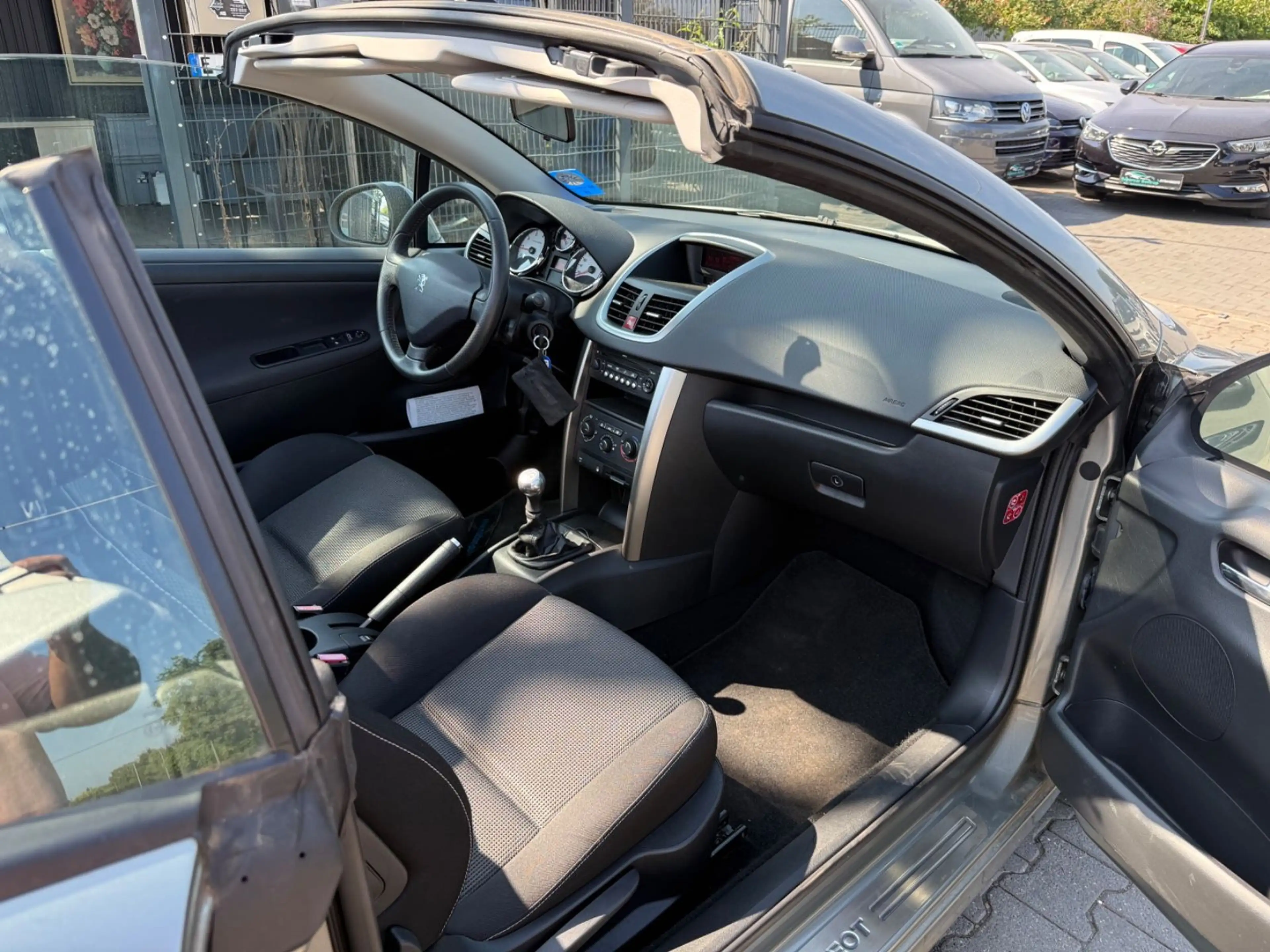 Peugeot 207 CC Cabrio-Coupe Premium — photo 11