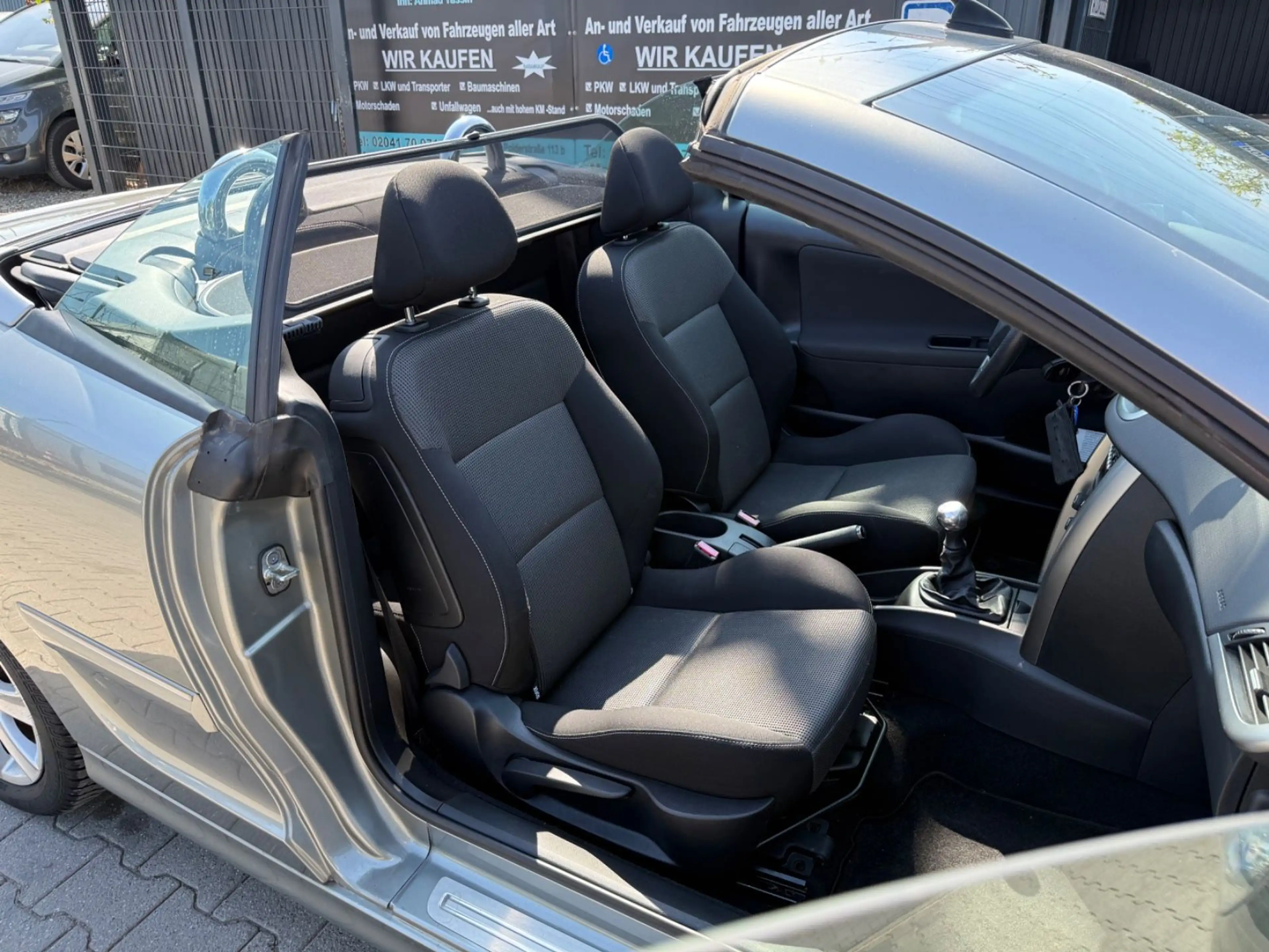 Peugeot 207 CC Cabrio-Coupe Premium — photo 12