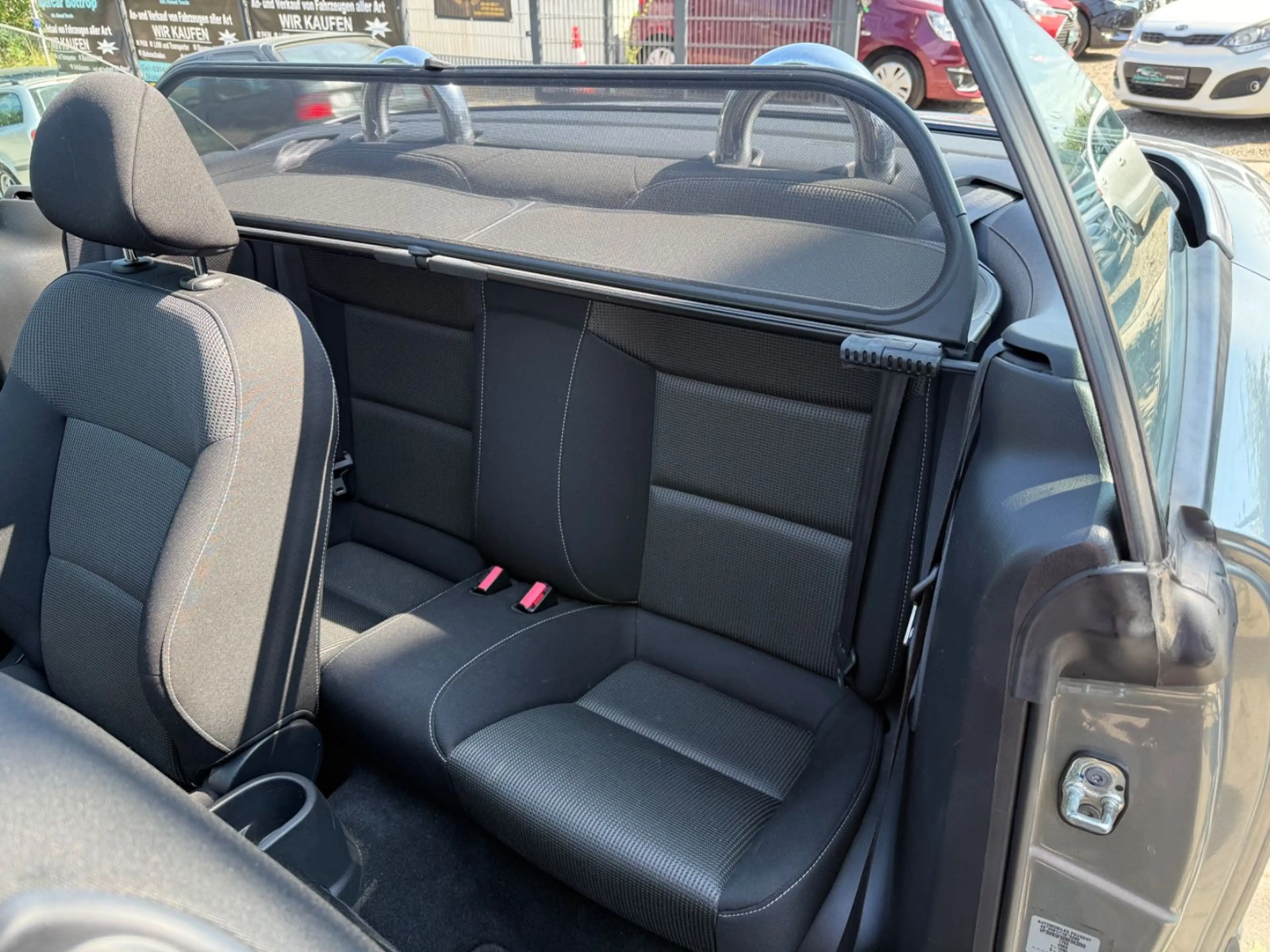 Peugeot 207 CC Cabrio-Coupe Premium — photo 8