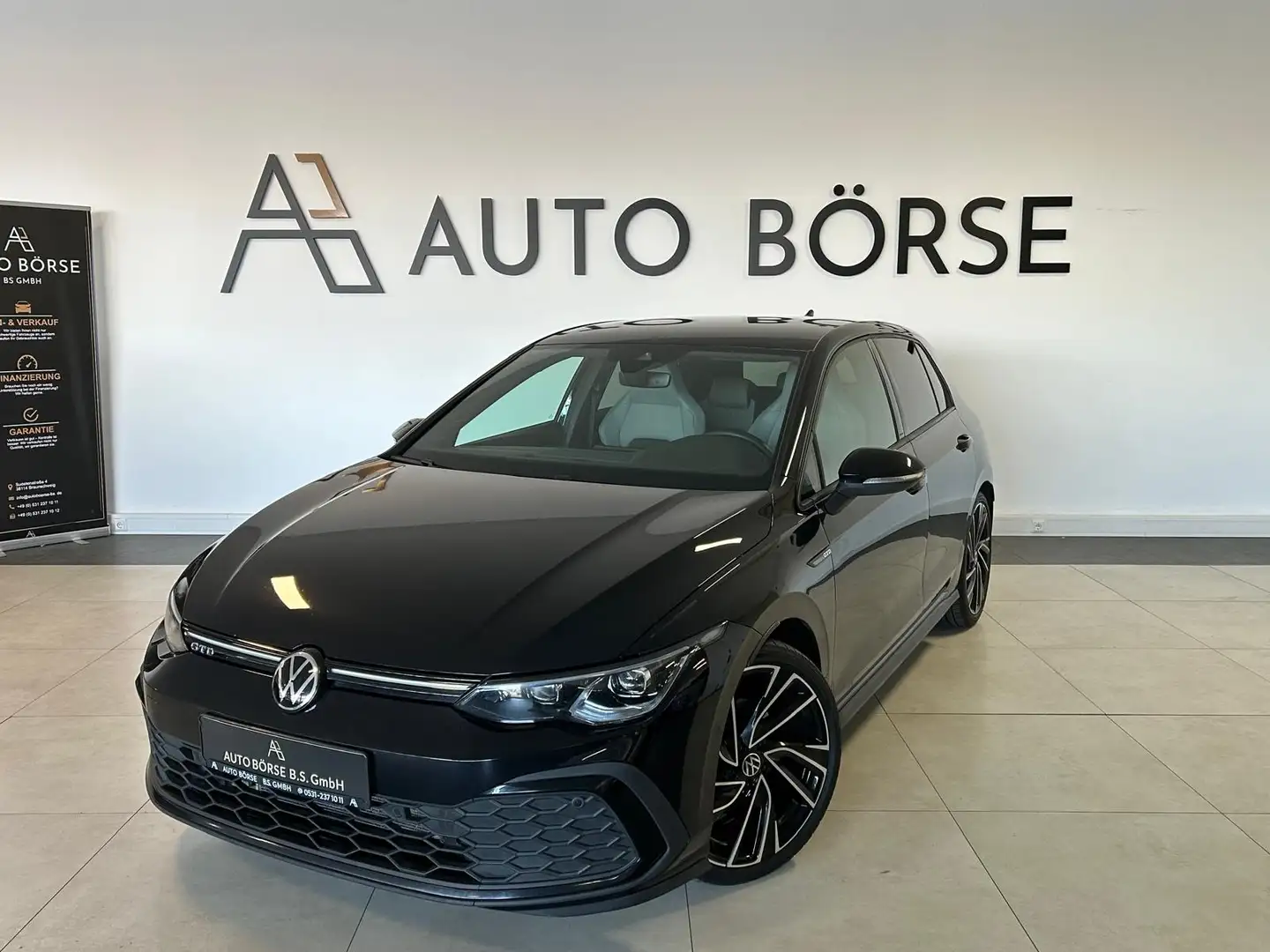 Volkswagen Golf VIII Lim GTD BLACK NAVI*ViCo*STH*H&K*MATRIX Noir - 1