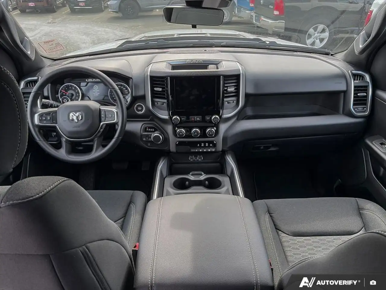 RAM 1500 снимка RAM 1500