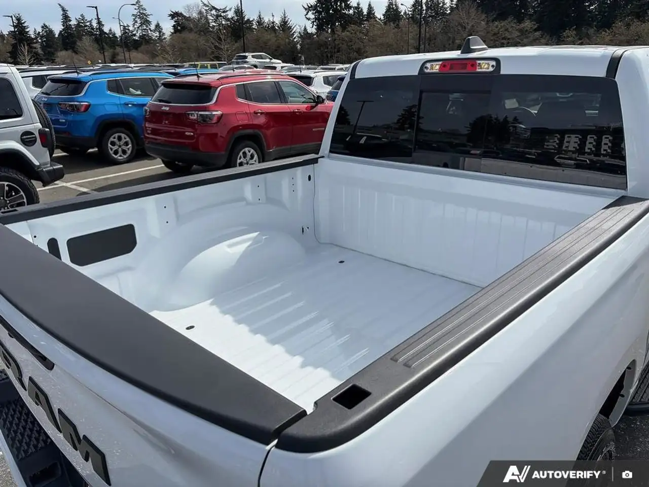 RAM 1500 снимка RAM 1500