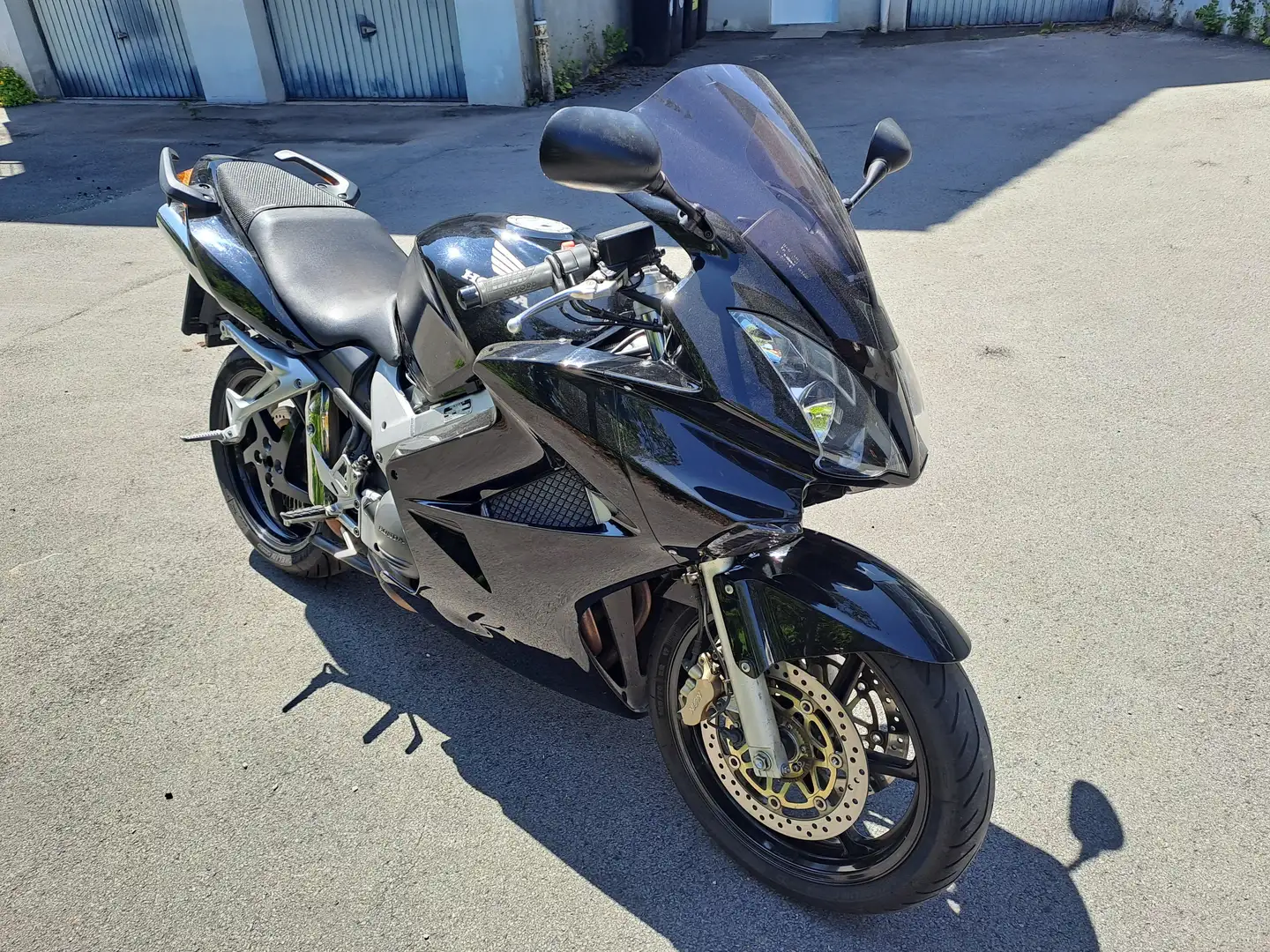 Honda VFR Noir - 1