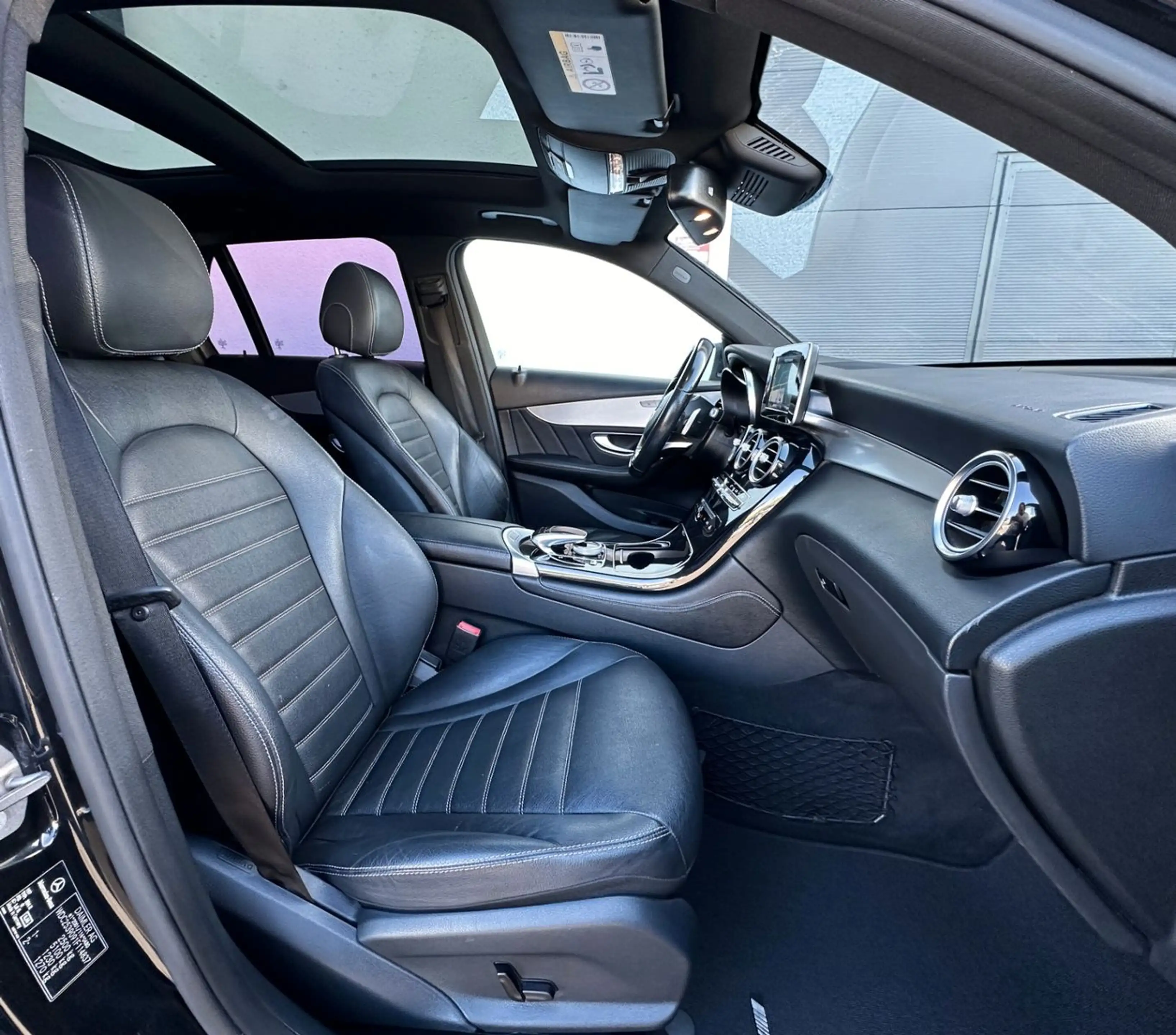 Mercedes-Benz GLC 250 d 4Matic*AMG-LINE*PANO*LEDER*AHK*KAMERA — photo 6