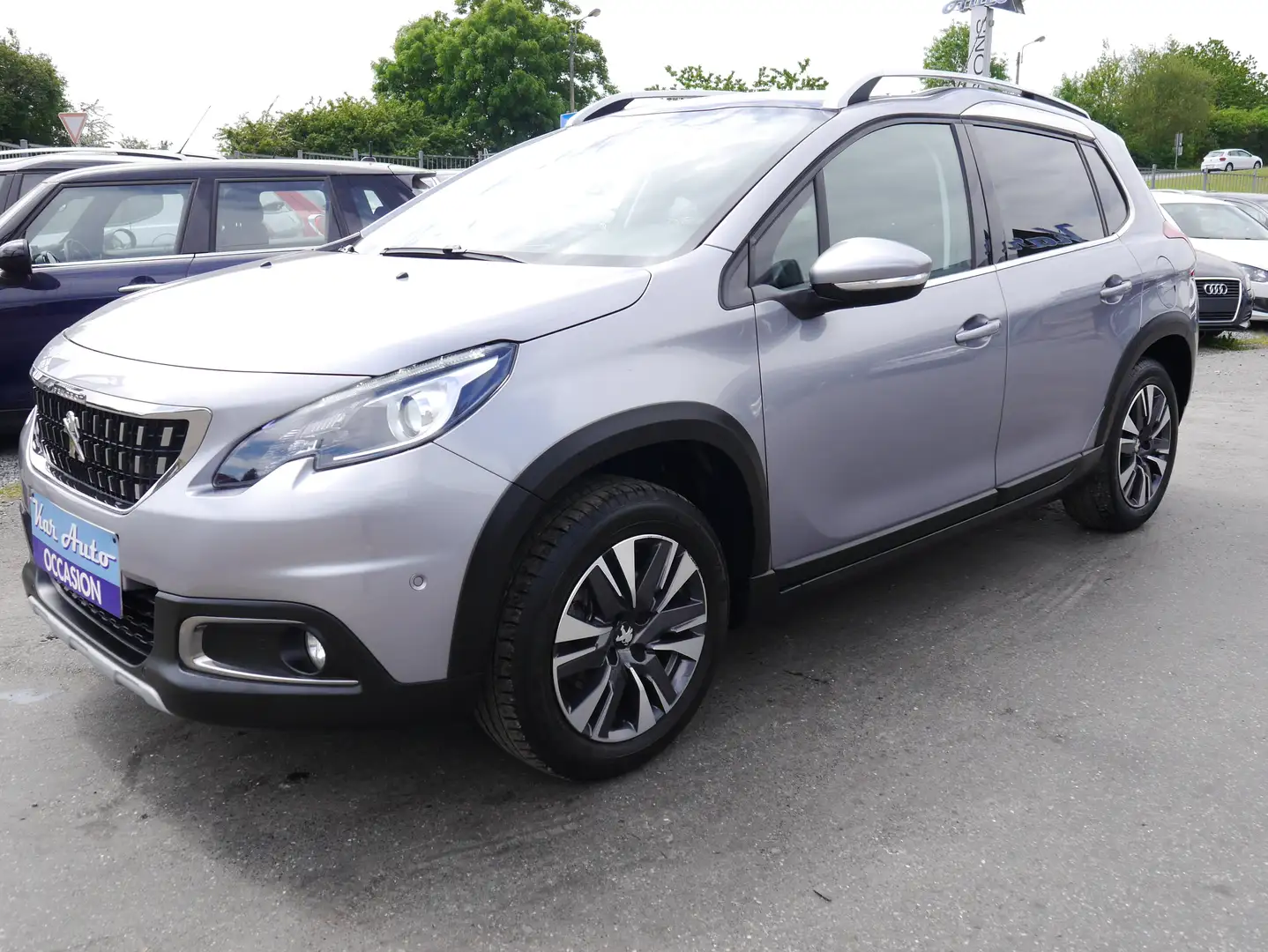 Peugeot 2008 1.2 PureTech Allure S*GPS*TOIT PANO*CAMERA* Grey - 2