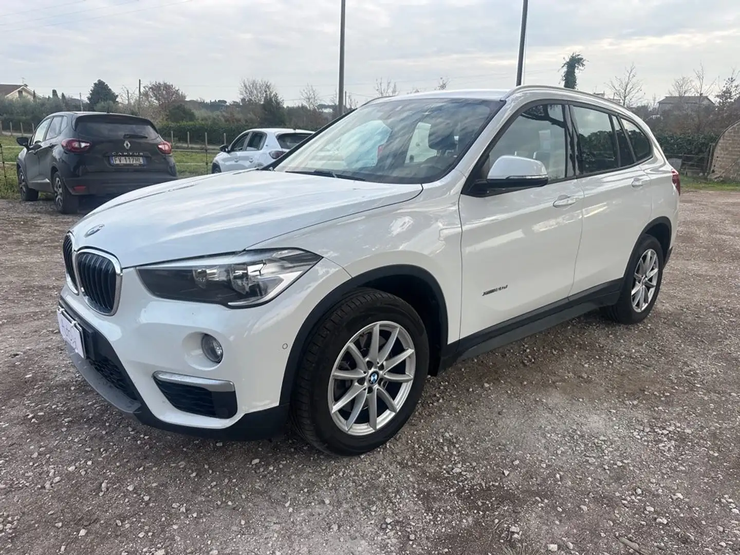 BMW X1 xDrive20d Business Blanc - 1
