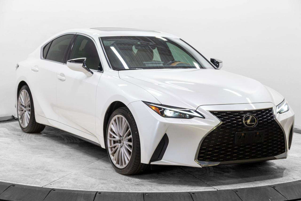 2024 Lexus IS LUXURY PACKAGE | COOLING SEATS | APPLE CARPLAY