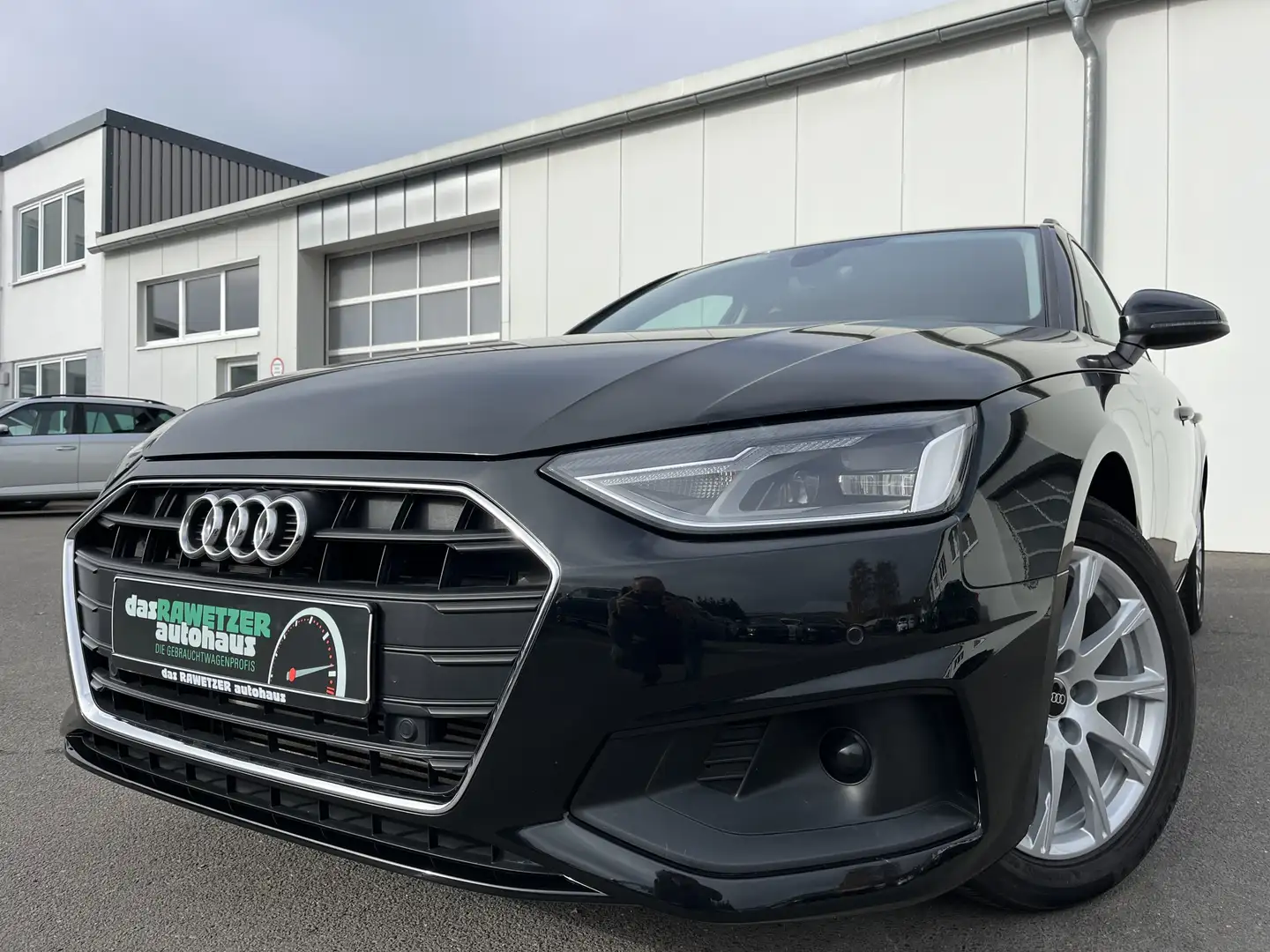 Audi A4 Avant 35 2.0 TFSI S tronic 150€ m. 20% Anzahlung Schwarz - 1
