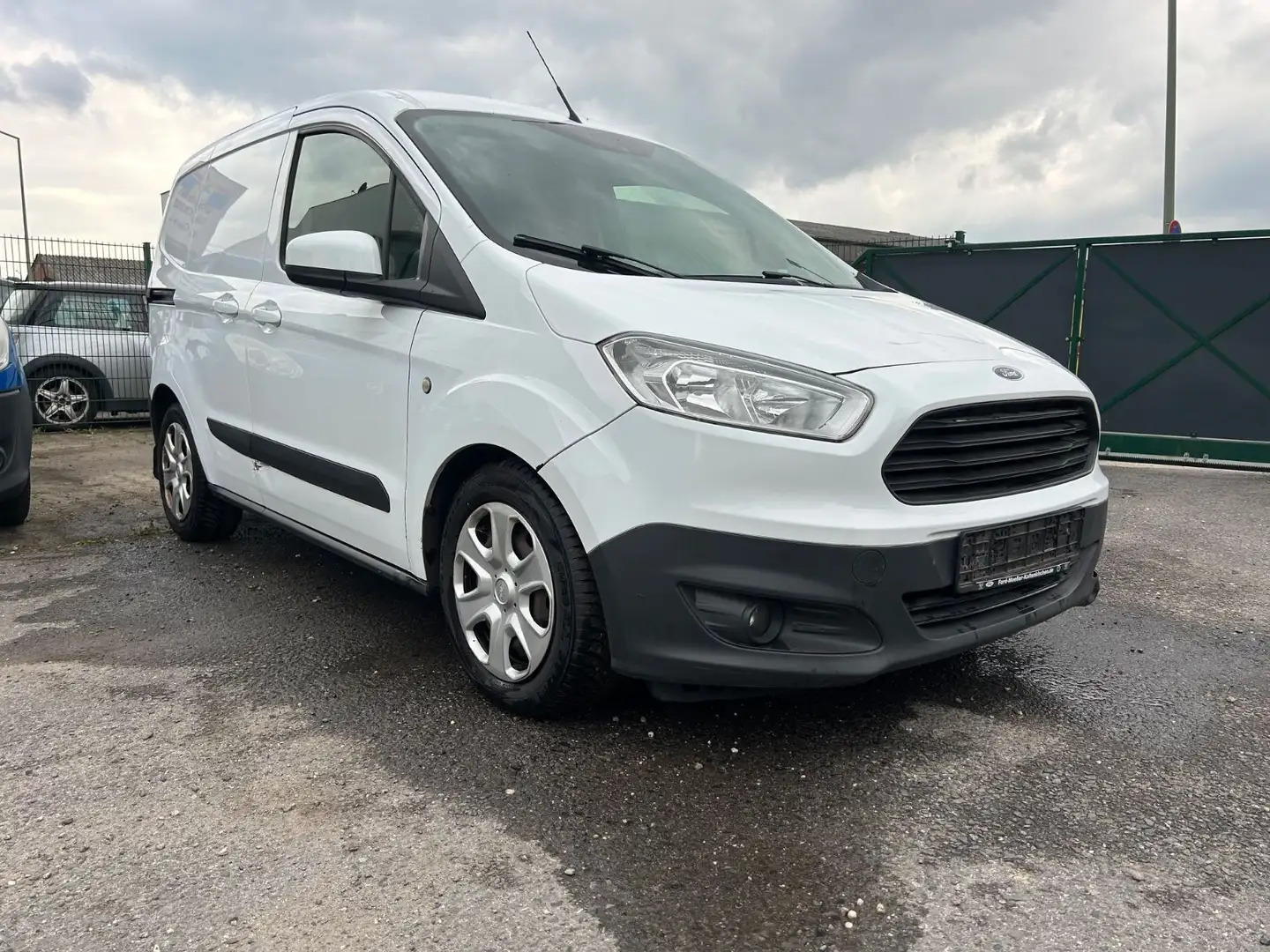 Ford Transit Courier 1.5 TDCI TREND*KLIMA*1-HAND Weiß - 2