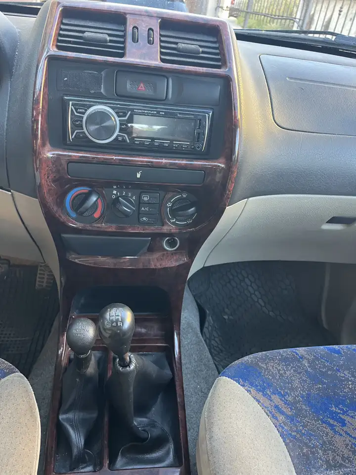 Nissan Terrano 5p 2.7 tdi Luxury, foto 7