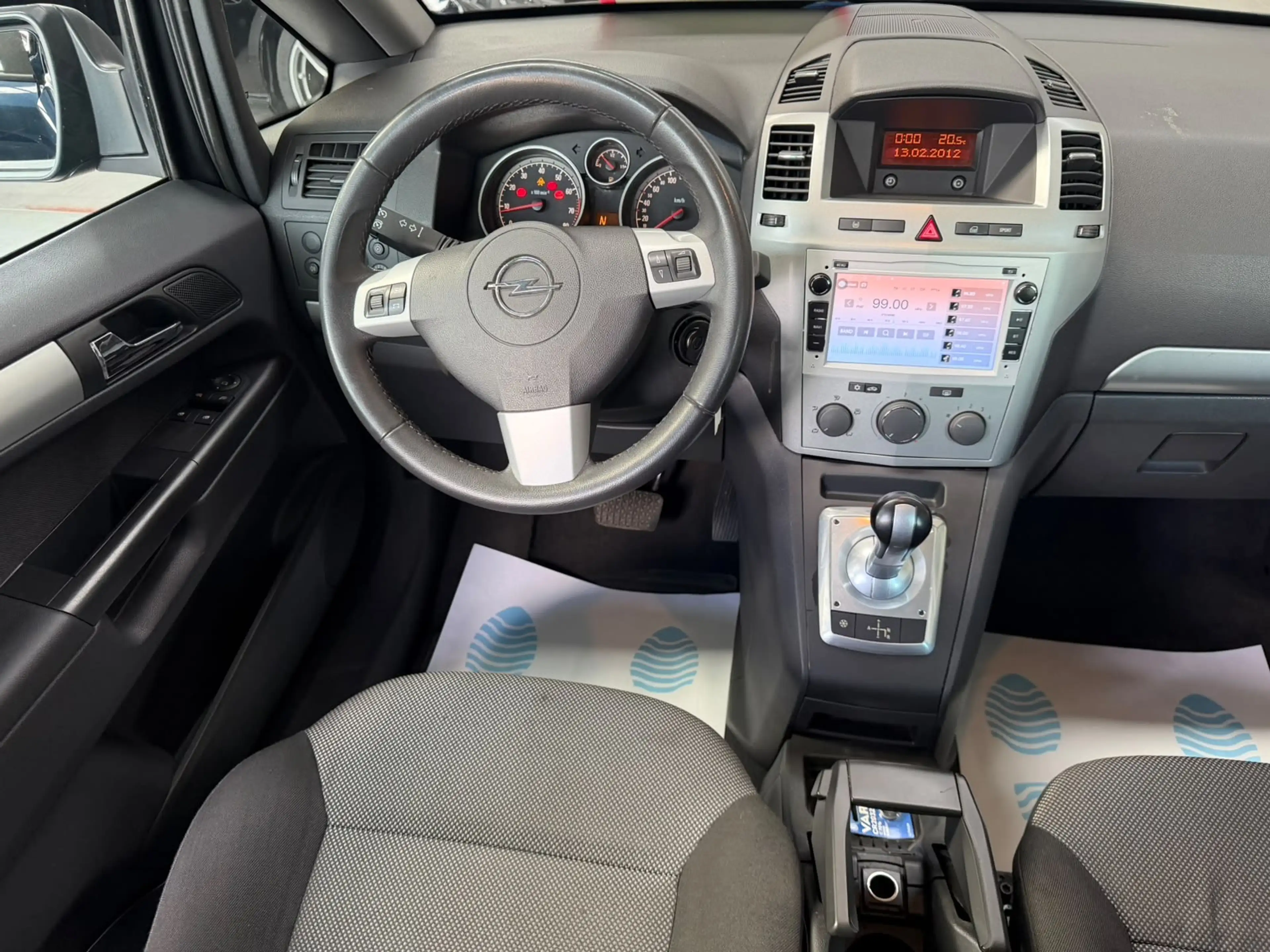 Opel Zafira Zafira 1.8 essence 7 places 2012 *89000km* — photo 8