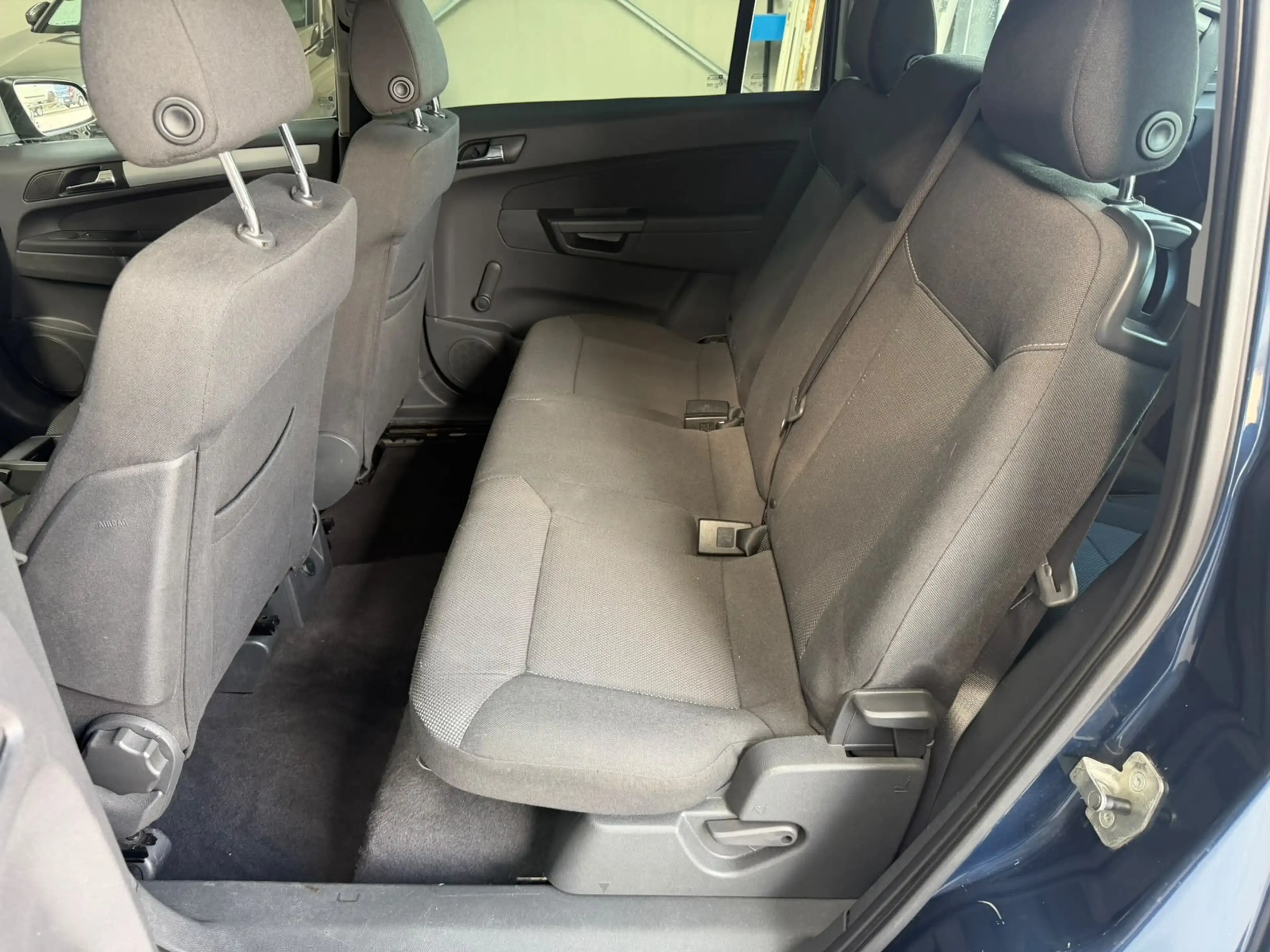 Opel Zafira Zafira 1.8 essence 7 places 2012 *89000km* — photo 6