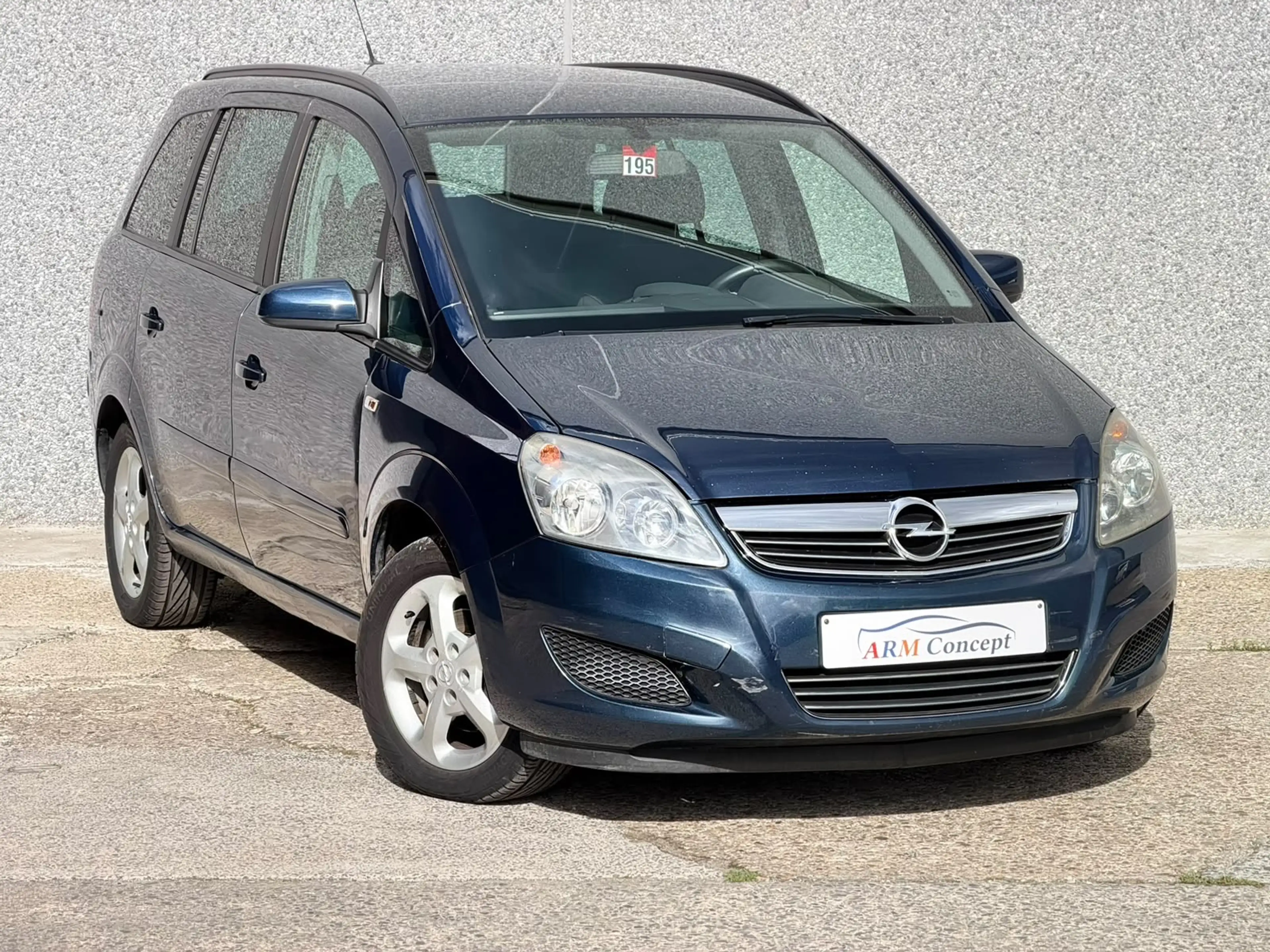 Opel Zafira Zafira 1.8 essence 7 places 2012 *89000km* — photo 2