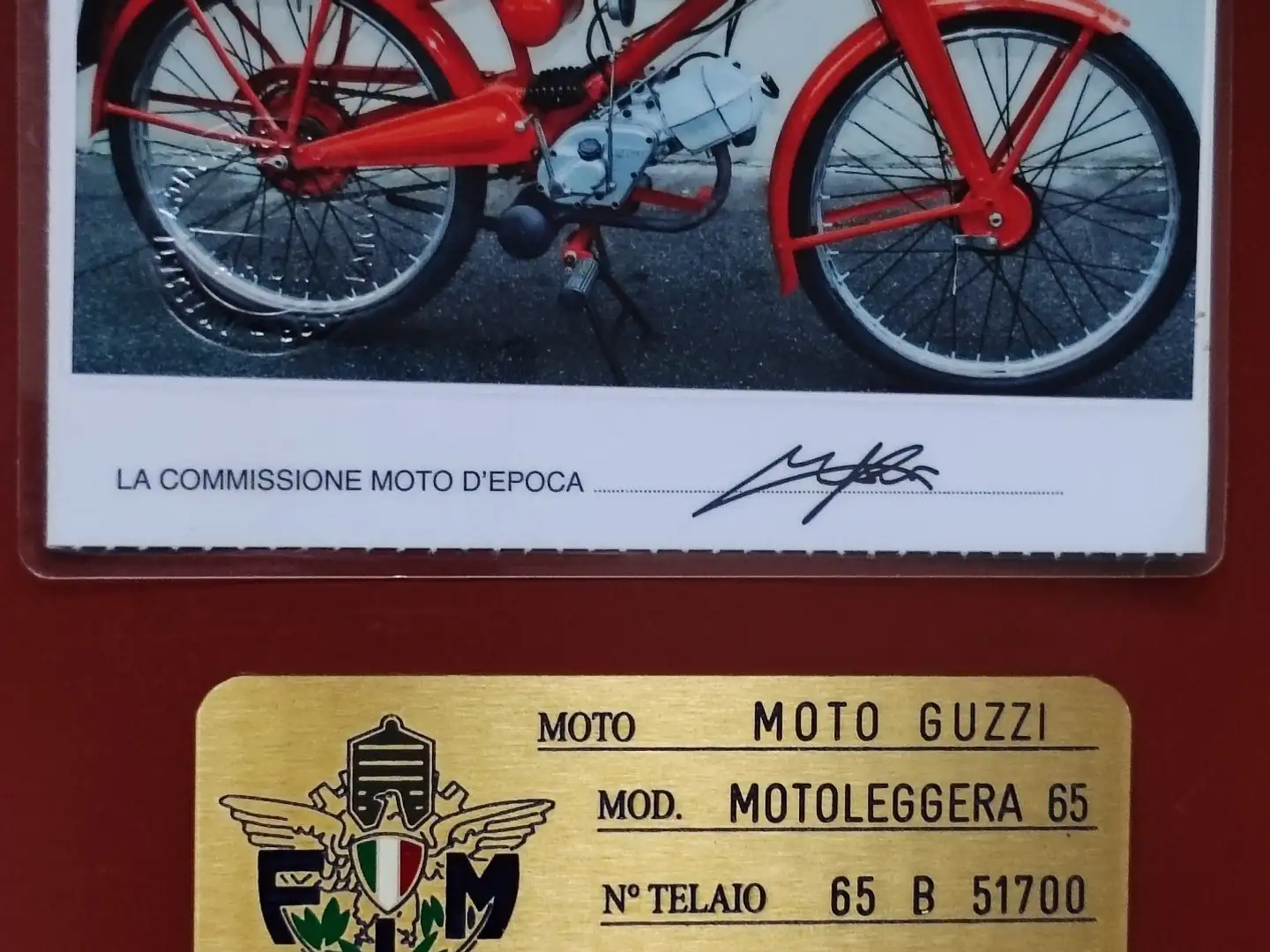 Moto Guzzi V 65 Rojo - 1