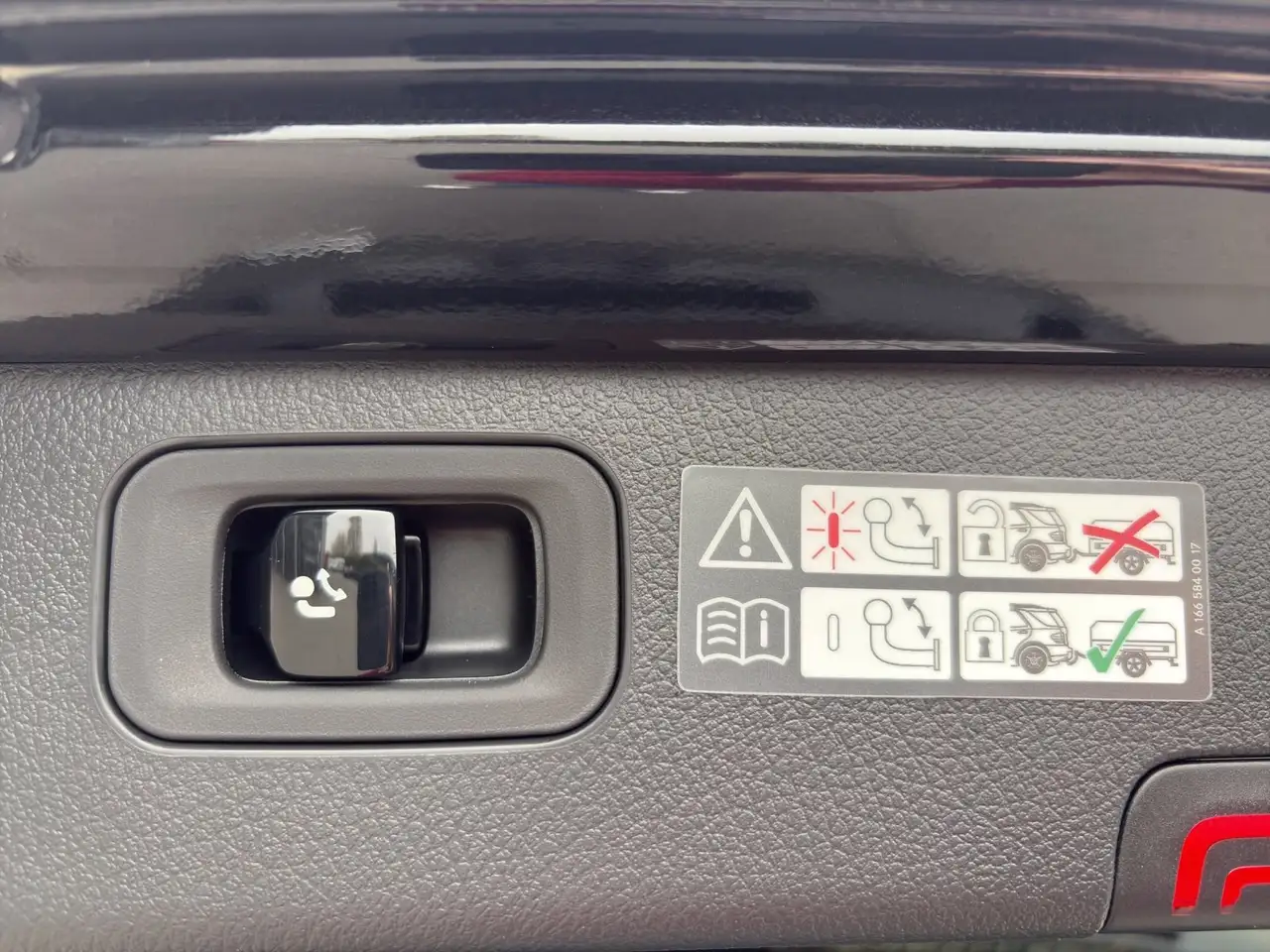 Mercedes-Benz C 300 d T EDITION AMG AHK DIGLIGHT 360° MEMORY 18