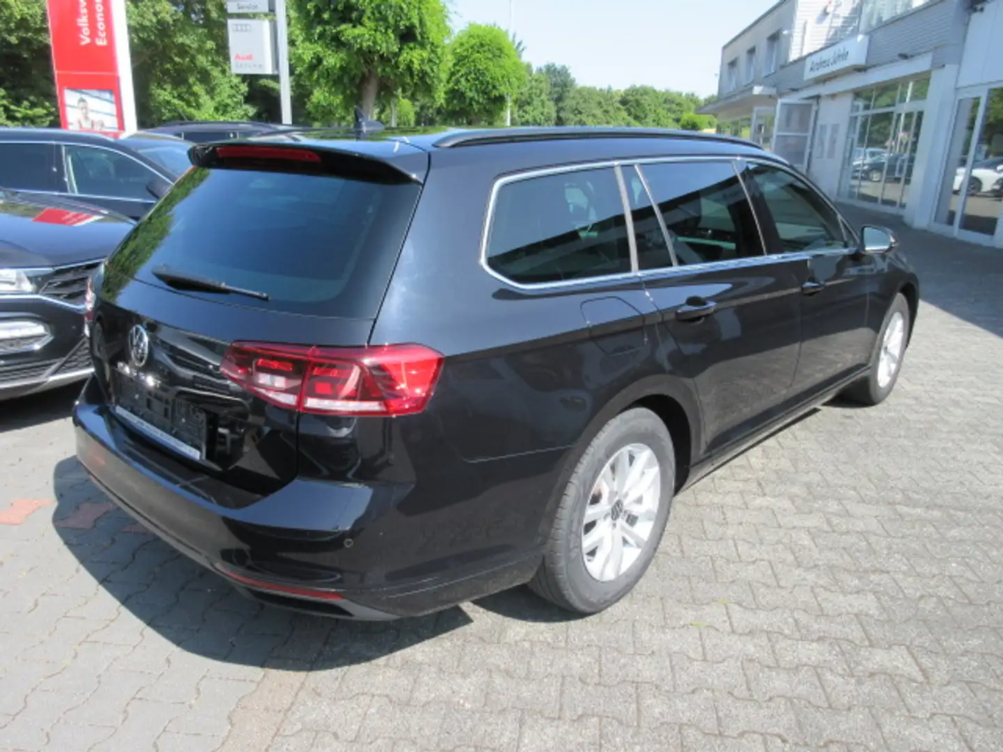 Volkswagen Passat Variant Business 1.5 TSI DSG NAVI ACC KAMERA LED ALU APS SITZHZG Schwarz - 2