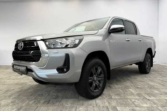 Toyota Hilux 2.8 D-4D 4x4 °RFK°SHZ°DAB°Rollo°AHK°