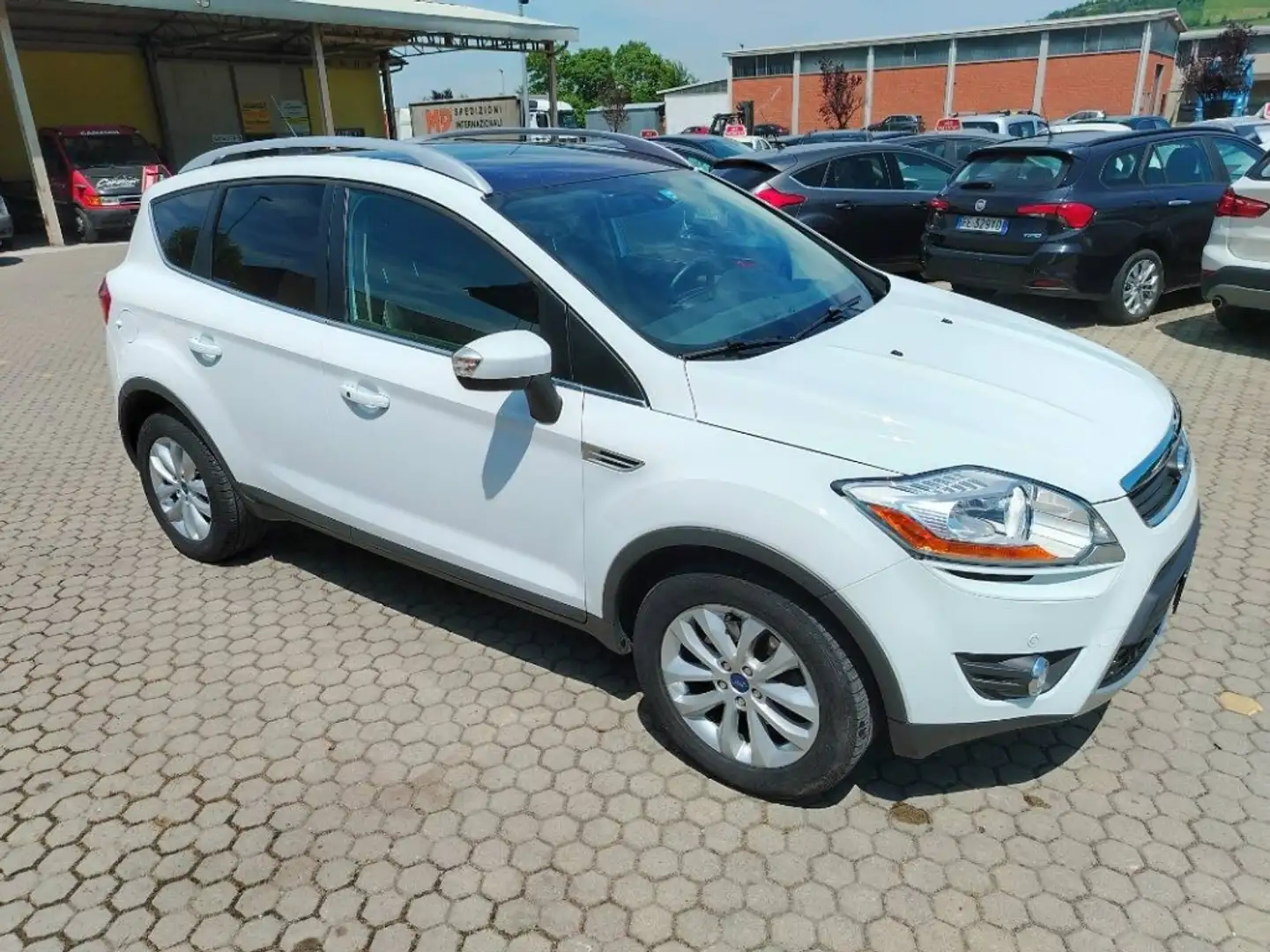 Ford Kuga 2.0 tdci Individual 4wd 163cv auto Bianco - 2